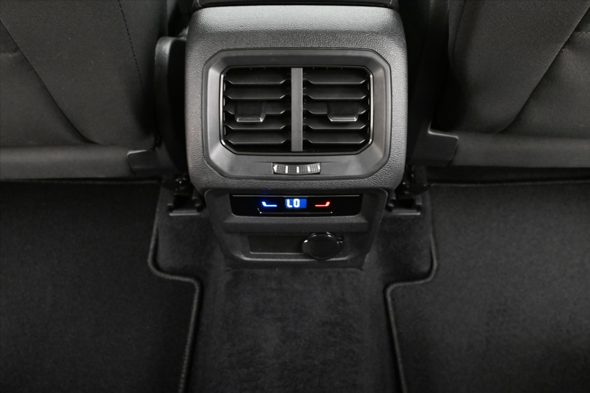 Hlavní fotografie vozu Volkswagen Tiguan Allspace 2,0 TDI 110kW DSG 7Míst Záruka až 5 let (22)