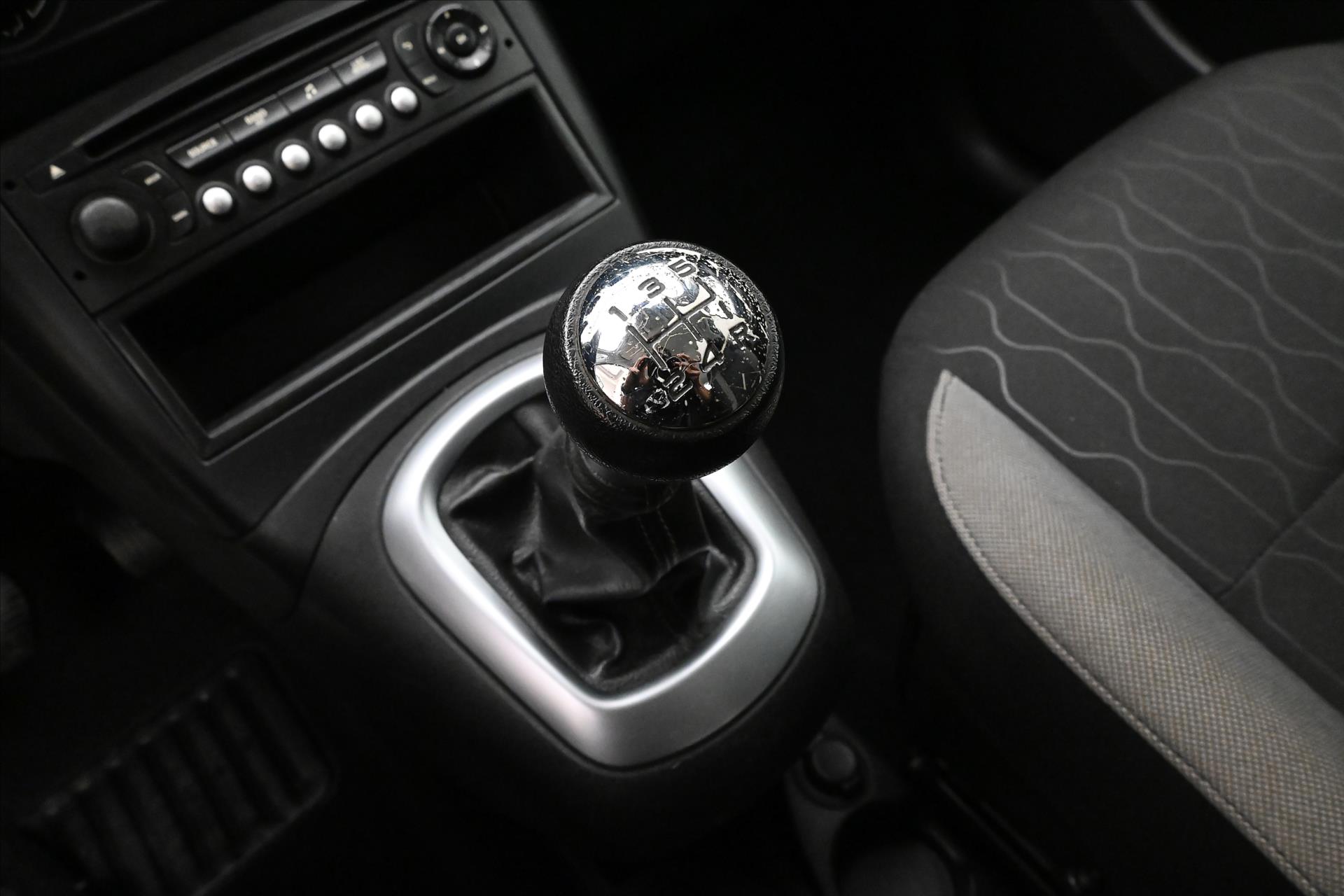 Main photo of the car Citroën C3 Picasso 1,6 HDI 73 kW TAŽNÉ Záruka až 5 let (20)