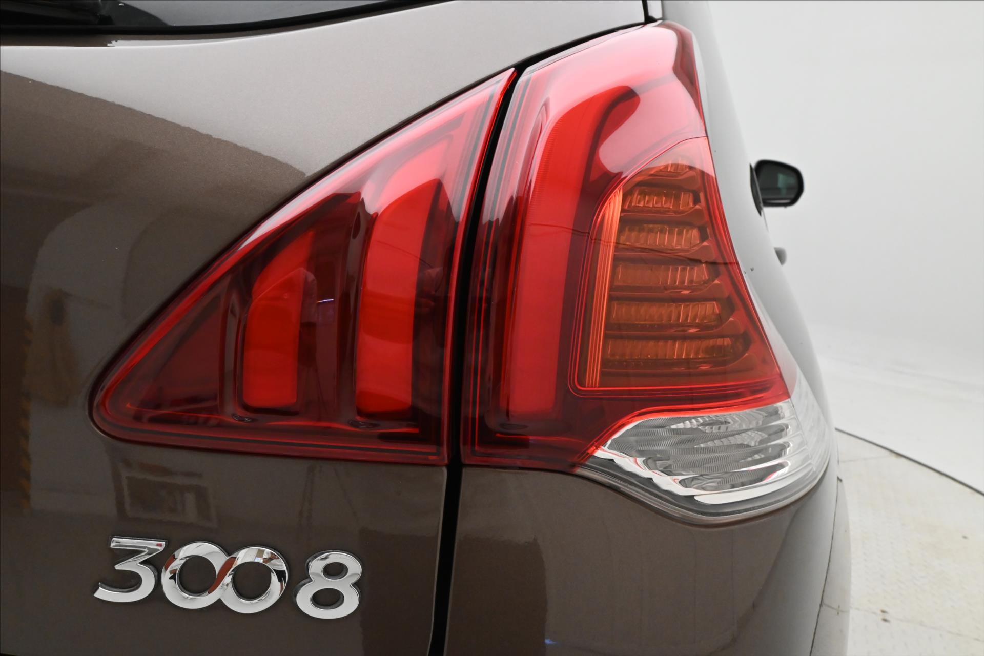 Hlavní fotografie vozu Peugeot 3008 1,6 HDI 88 kW AT TAŽNÉ Záruka až 5 let (30)