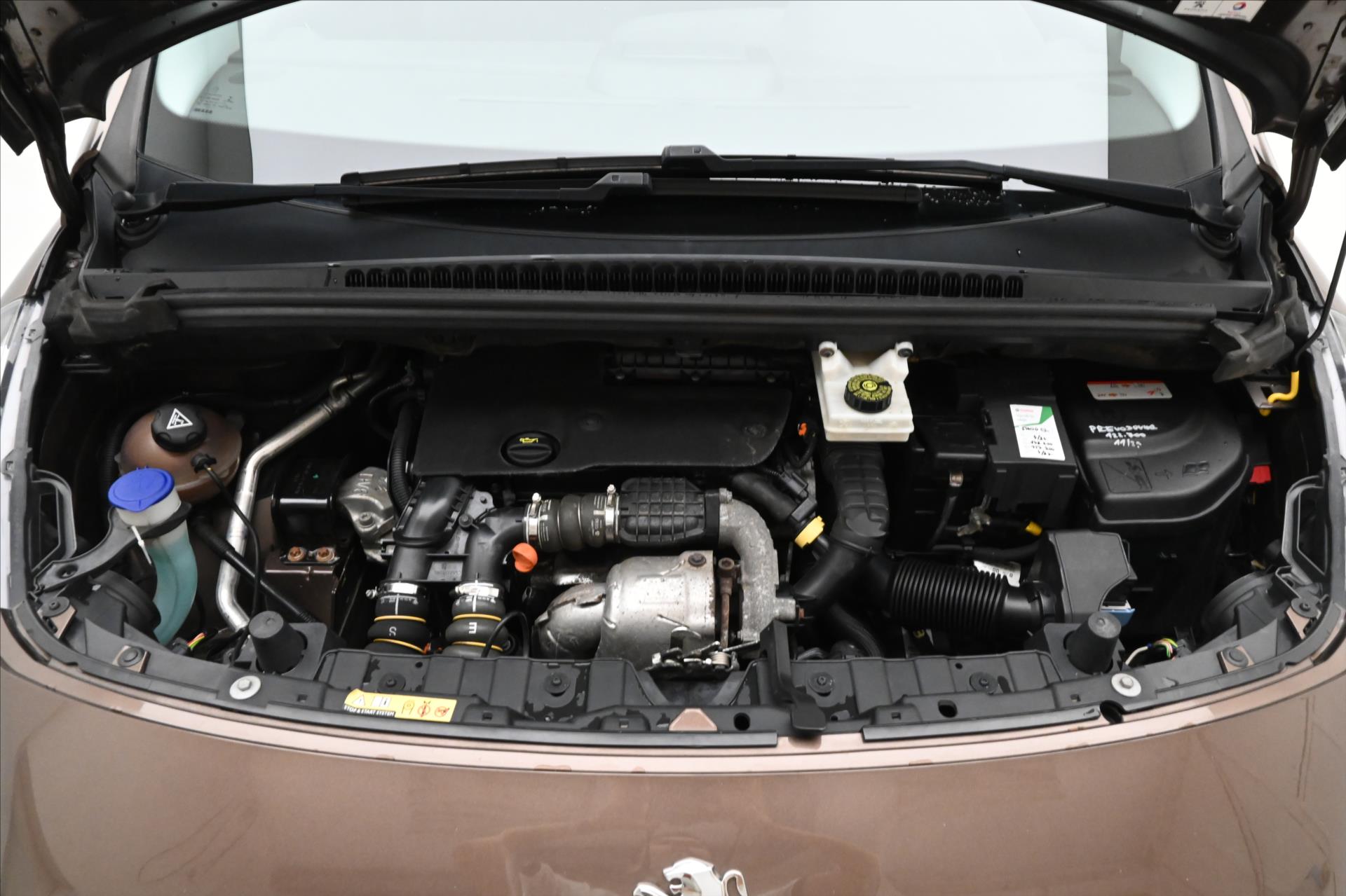 Main photo of the car Peugeot 3008 1.6 HDI 88 kW AT towable Warranty up to 5 years (9)