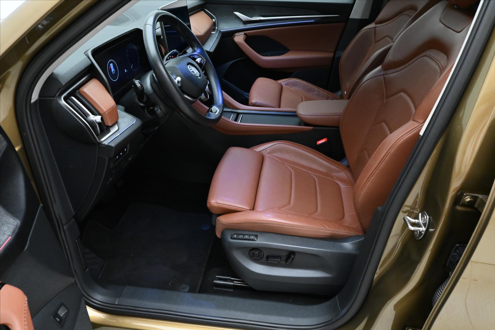 Hlavní fotografie vozu Škoda Kodiaq 2,0 TDI 110kW DSG Selection 7 míst Záruka až 5 let (14)