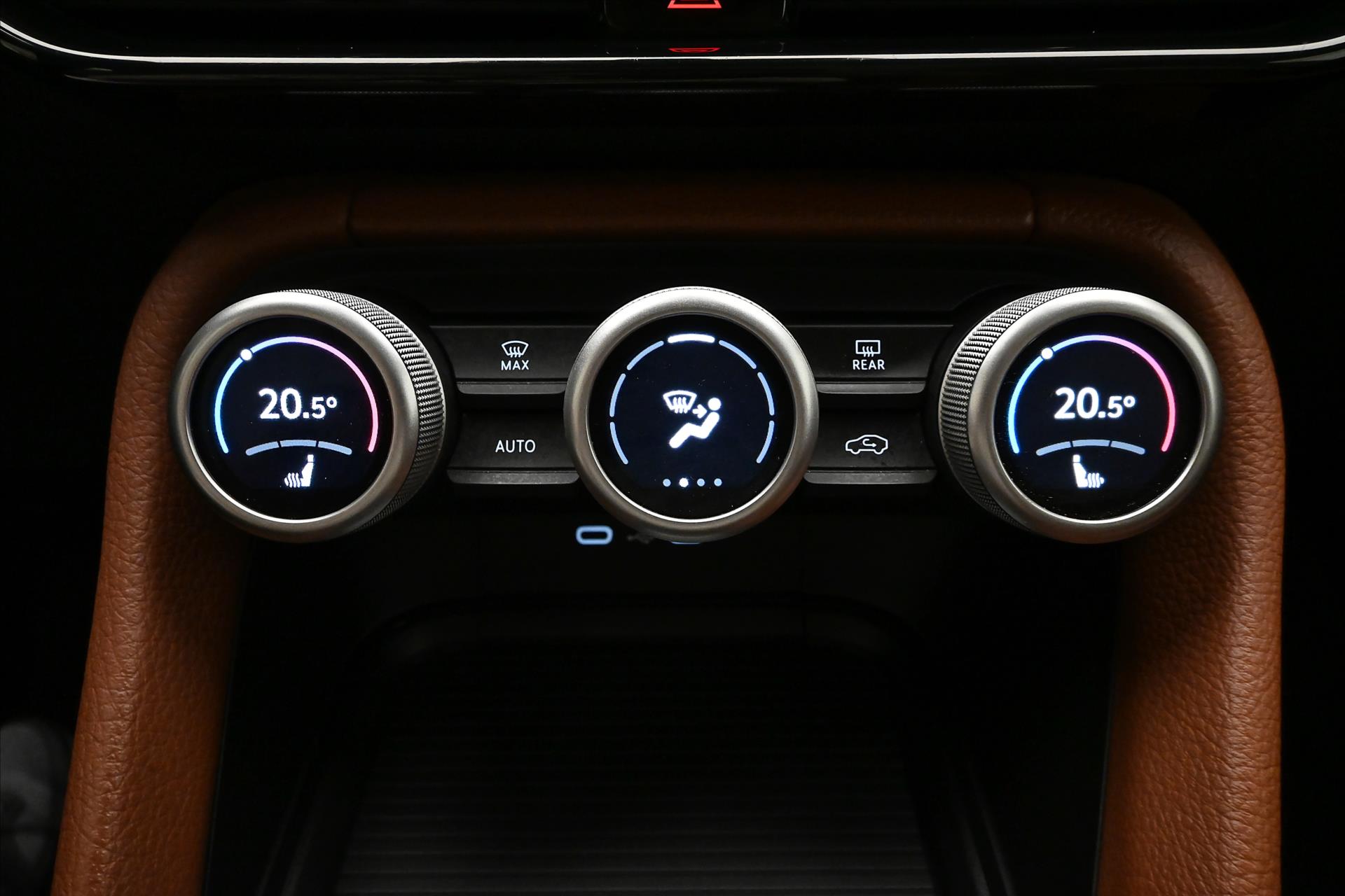 Hlavní fotografie vozu Škoda Kodiaq 2,0 TDI 110kW DSG Selection 7 míst Záruka až 5 let (22)
