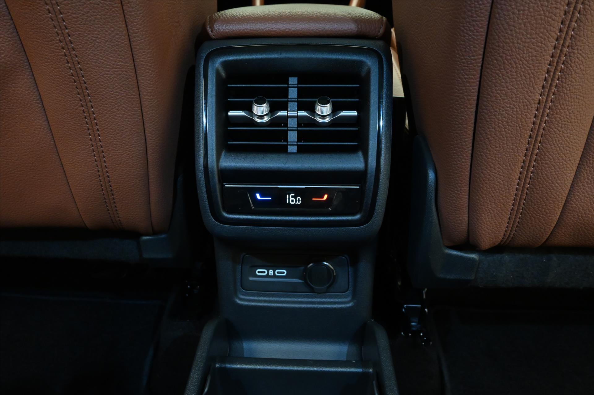 Hlavní fotografie vozu Škoda Kodiaq 2,0 TDI 110kW DSG Selection 7 míst Záruka až 5 let (23)
