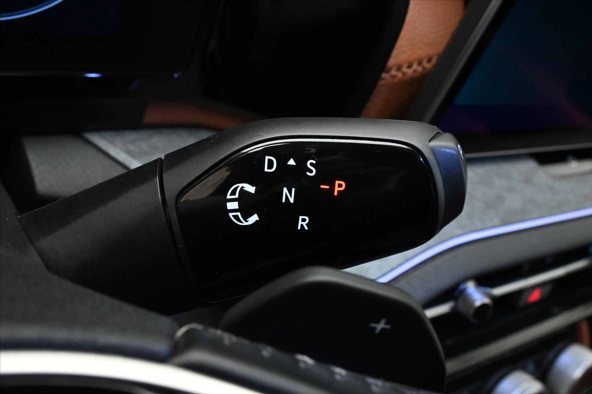 Hlavní fotografie vozu Škoda Kodiaq 2,0 TDI 110kW DSG Selection 7 míst Záruka až 5 let (24)