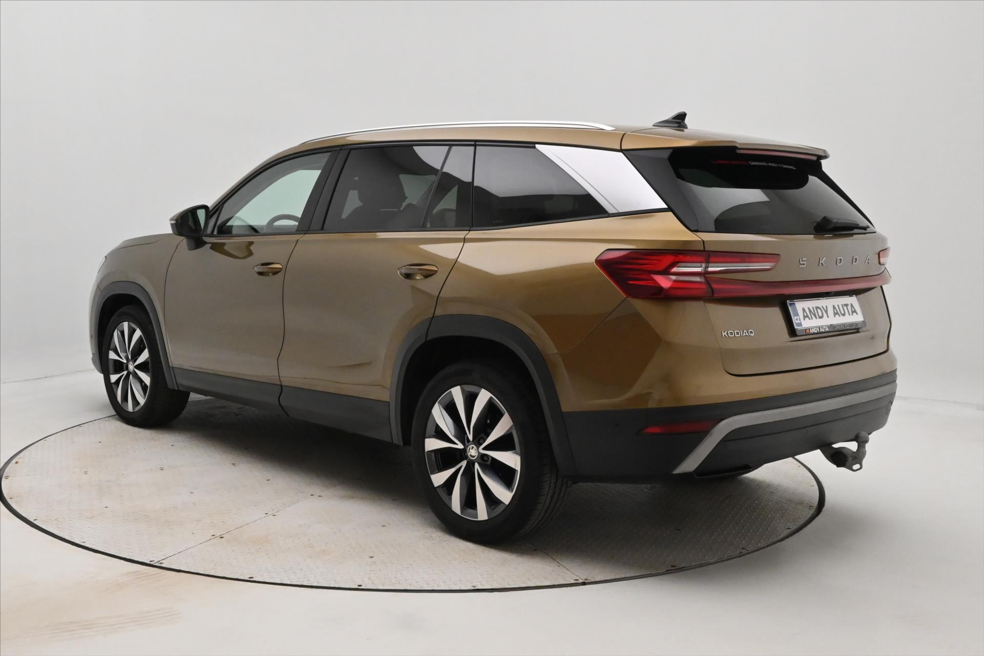 Hlavní fotografie vozu Škoda Kodiaq 2,0 TDI 110kW DSG Selection 7 míst Záruka až 5 let (7)
