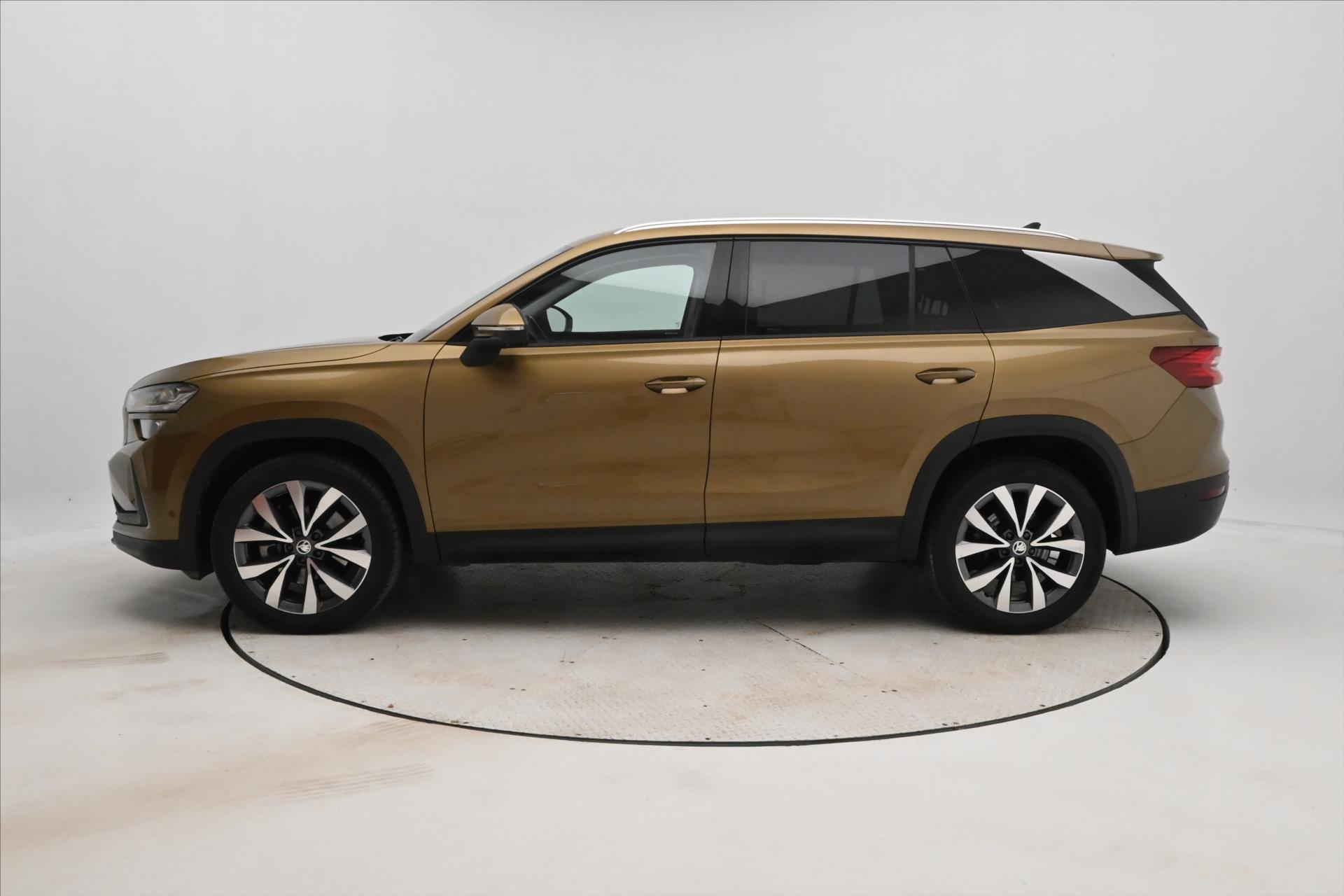 Hlavní fotografie vozu Škoda Kodiaq 2,0 TDI 110kW DSG Selection 7 míst Záruka až 5 let (8)