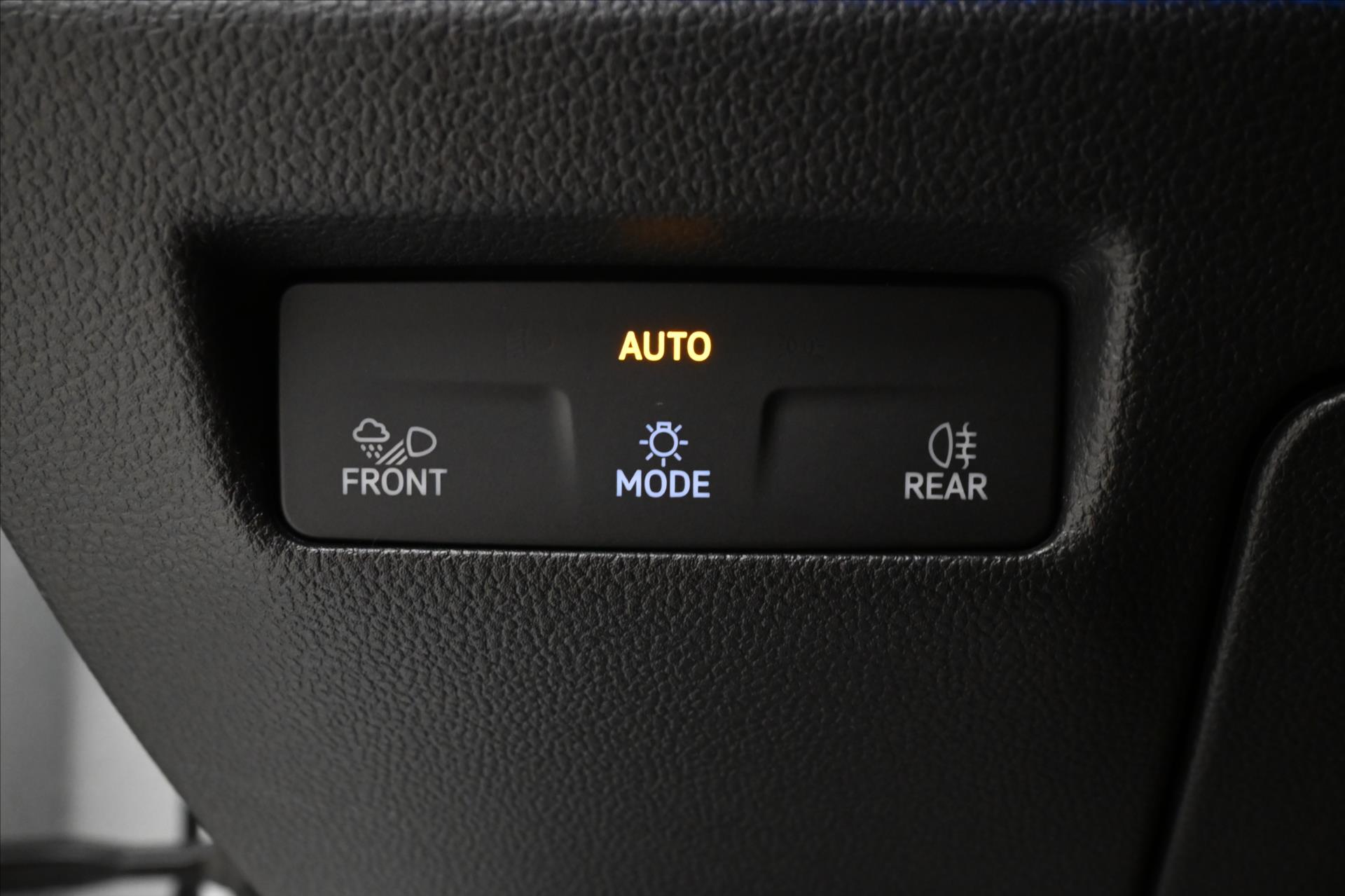 Main photo of the car Volkswagen Passat 2.0 TDI 110 kW DSG Business Warranty up to 5 years (28)