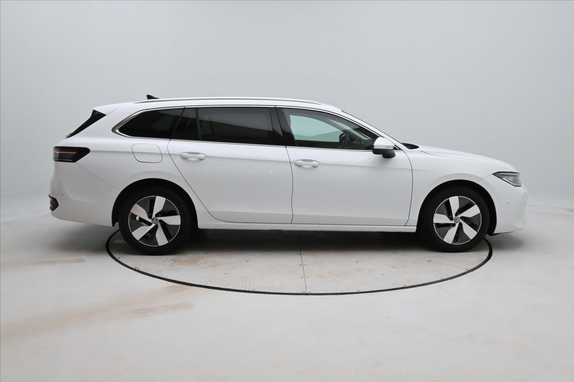 Main photo of the car Volkswagen Passat 2.0 TDI 110 kW DSG Business Warranty up to 5 years (4)