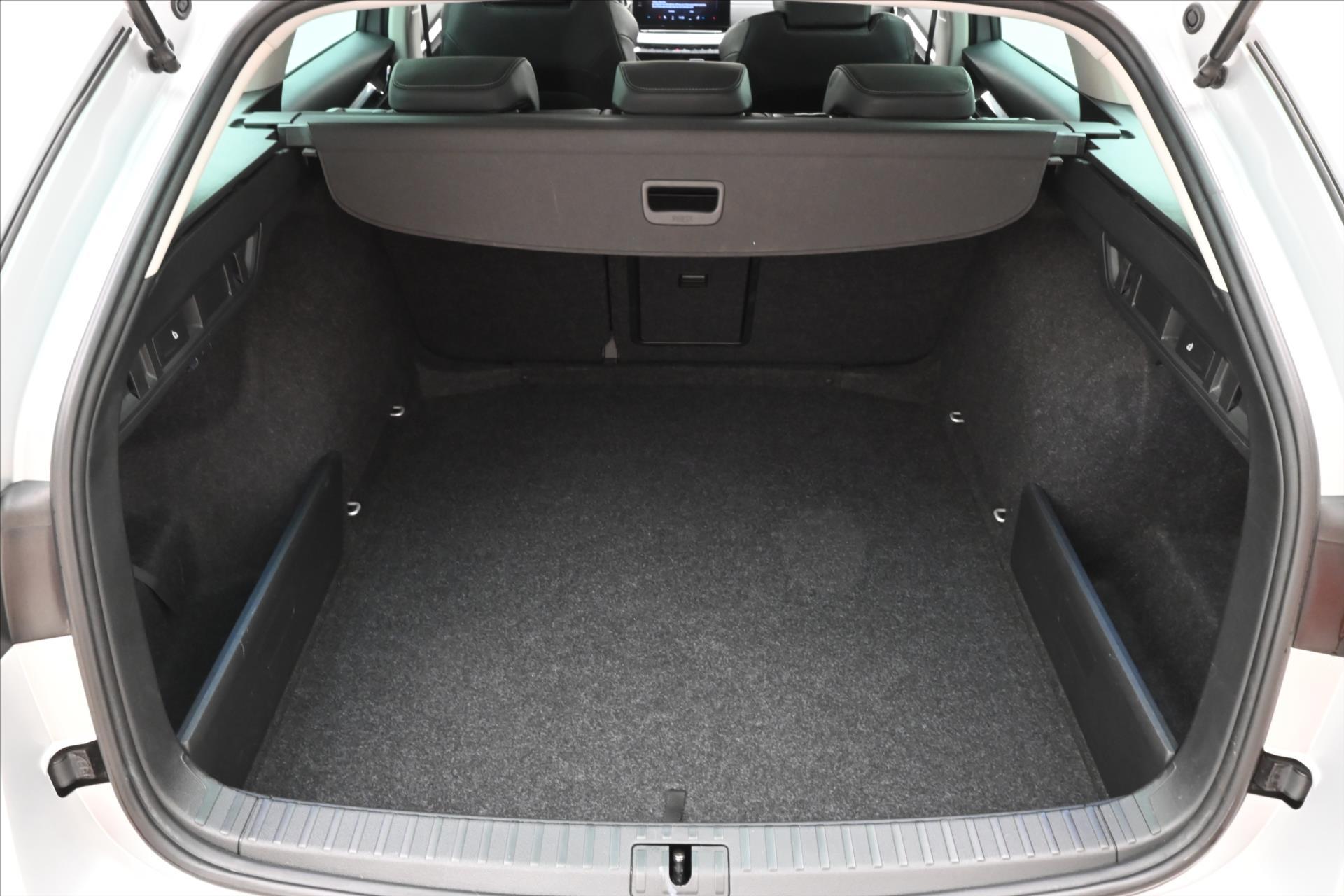 Hlavní fotografie vozu Škoda Octavia 2,0 TDI 110kW Style Záruka až 5 let (10)