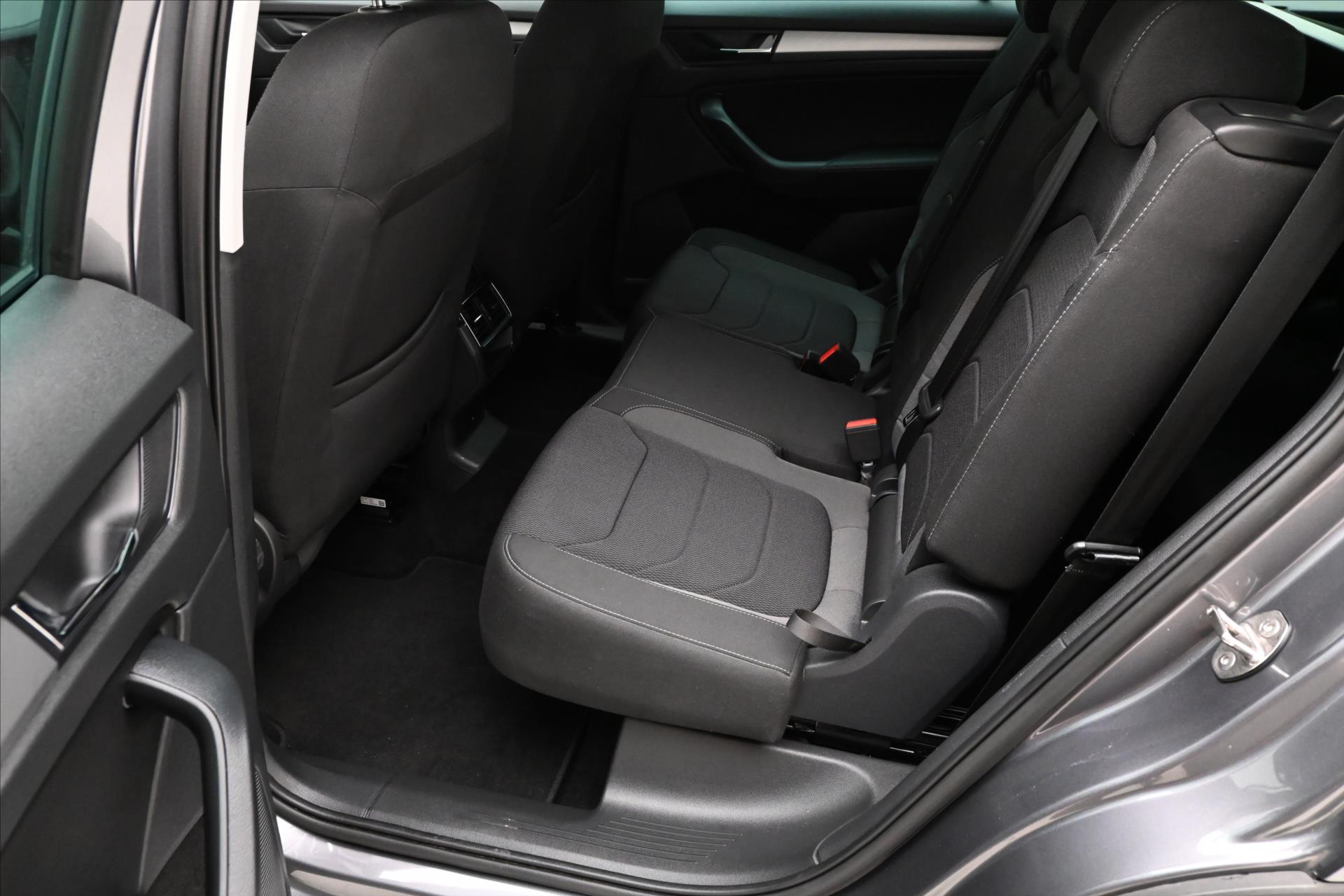 Hlavní fotografie vozu Škoda Kodiaq 1,5 TSI 110 kW DSG 7MÍST Záruka až 5 let (15)