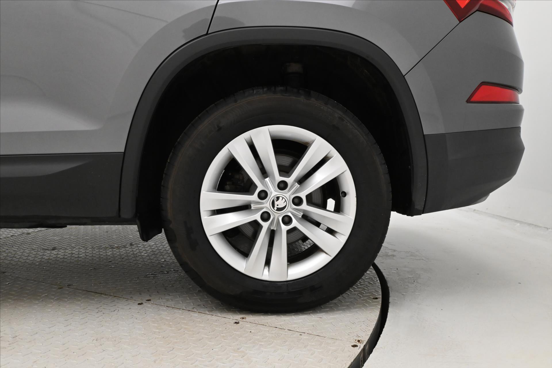 Hlavní fotografie vozu Škoda Kodiaq 1,5 TSI 110 kW DSG 7MÍST Záruka až 5 let (32)