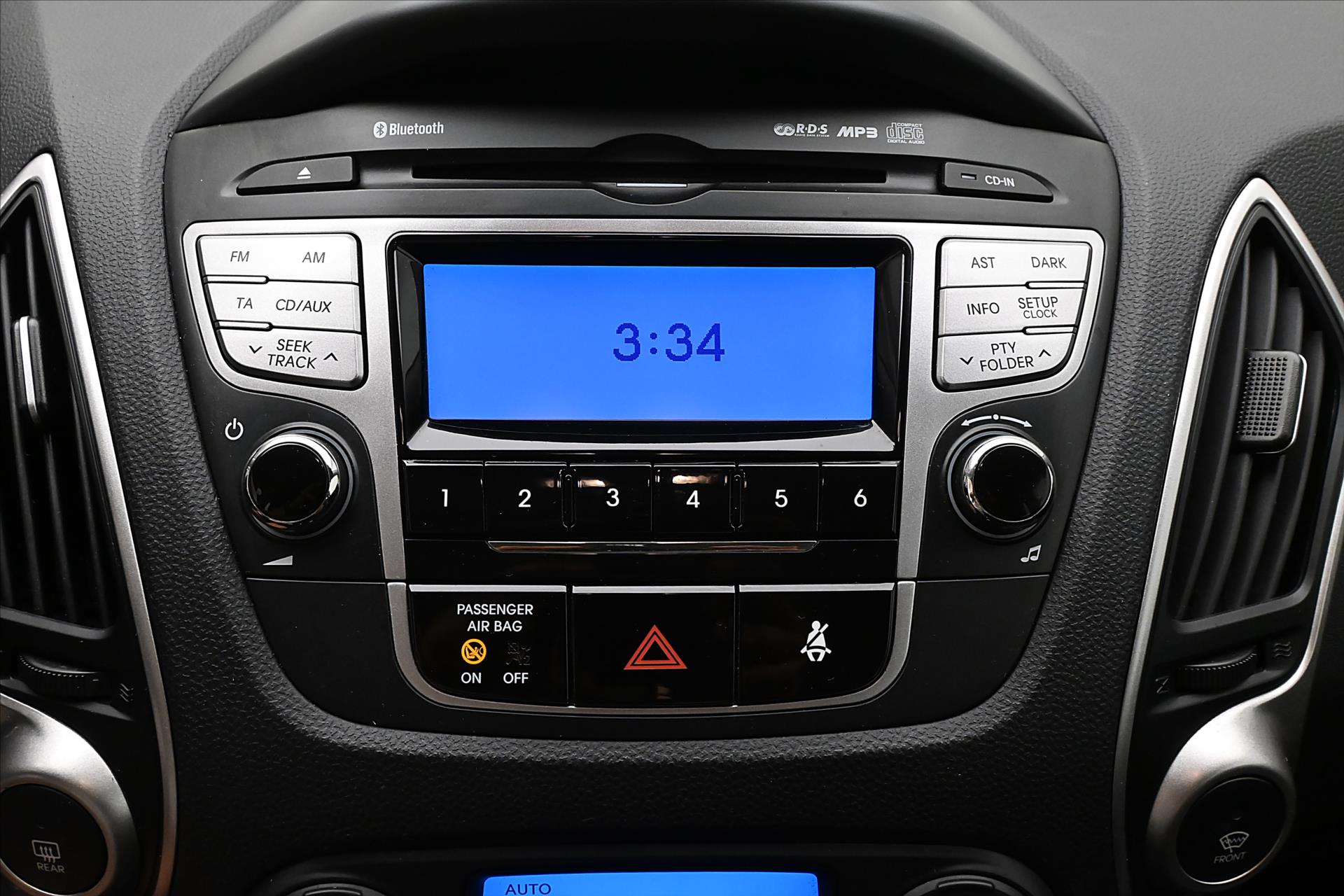 Hlavní fotografie vozu Hyundai ix35 1,7 CRDi 85 kW Tažné Výhřev sedaček (19)