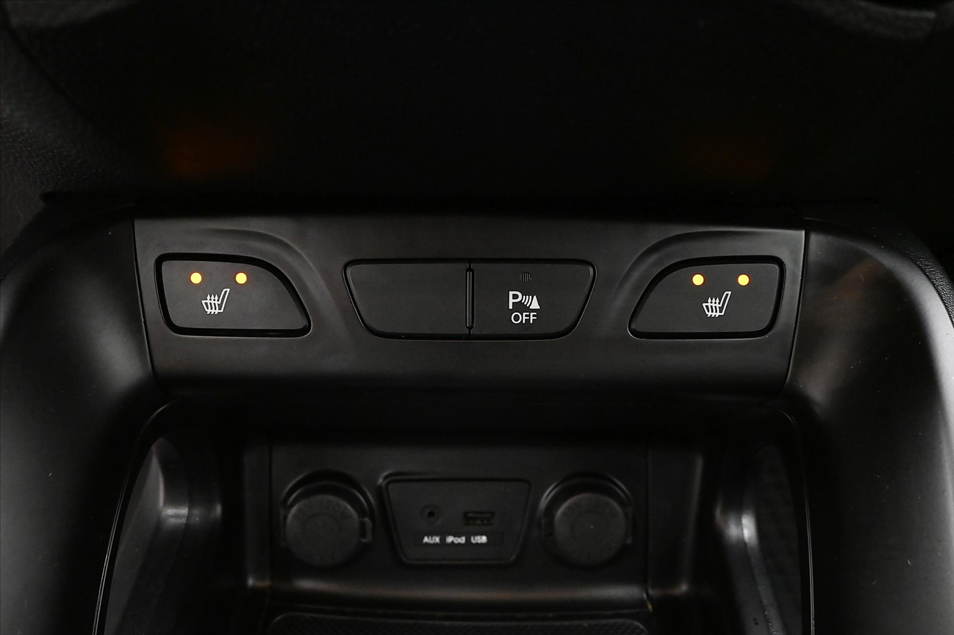 Hlavní fotografie vozu Hyundai ix35 1,7 CRDi 85 kW Tažné Výhřev sedaček (21)