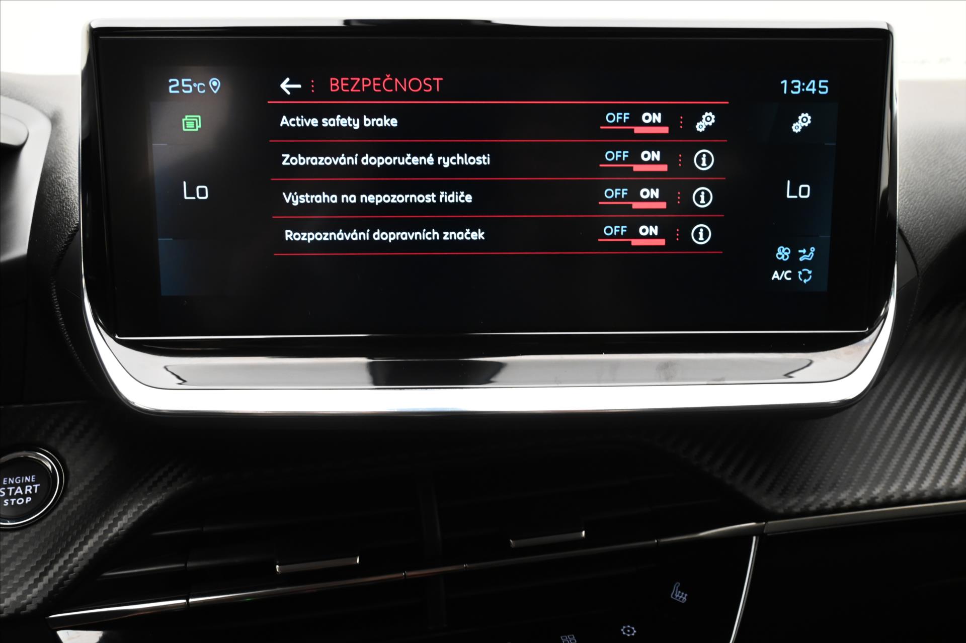 Hlavní fotografie vozu Peugeot 2008 1,2 96 kW PureTech EAT8 Záruka až 5 let (21)