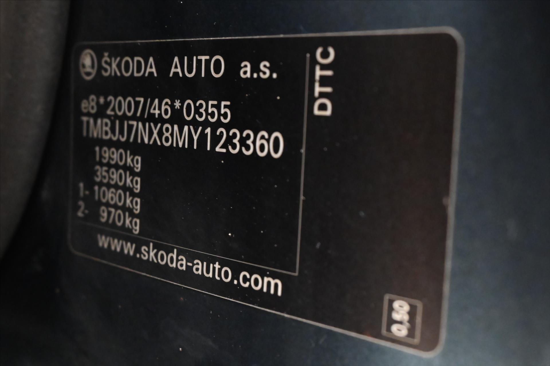 Hlavní fotografie vozu Škoda Octavia 2,0 TDI 110kW DSG Ambition Záruka až 5 let (12)