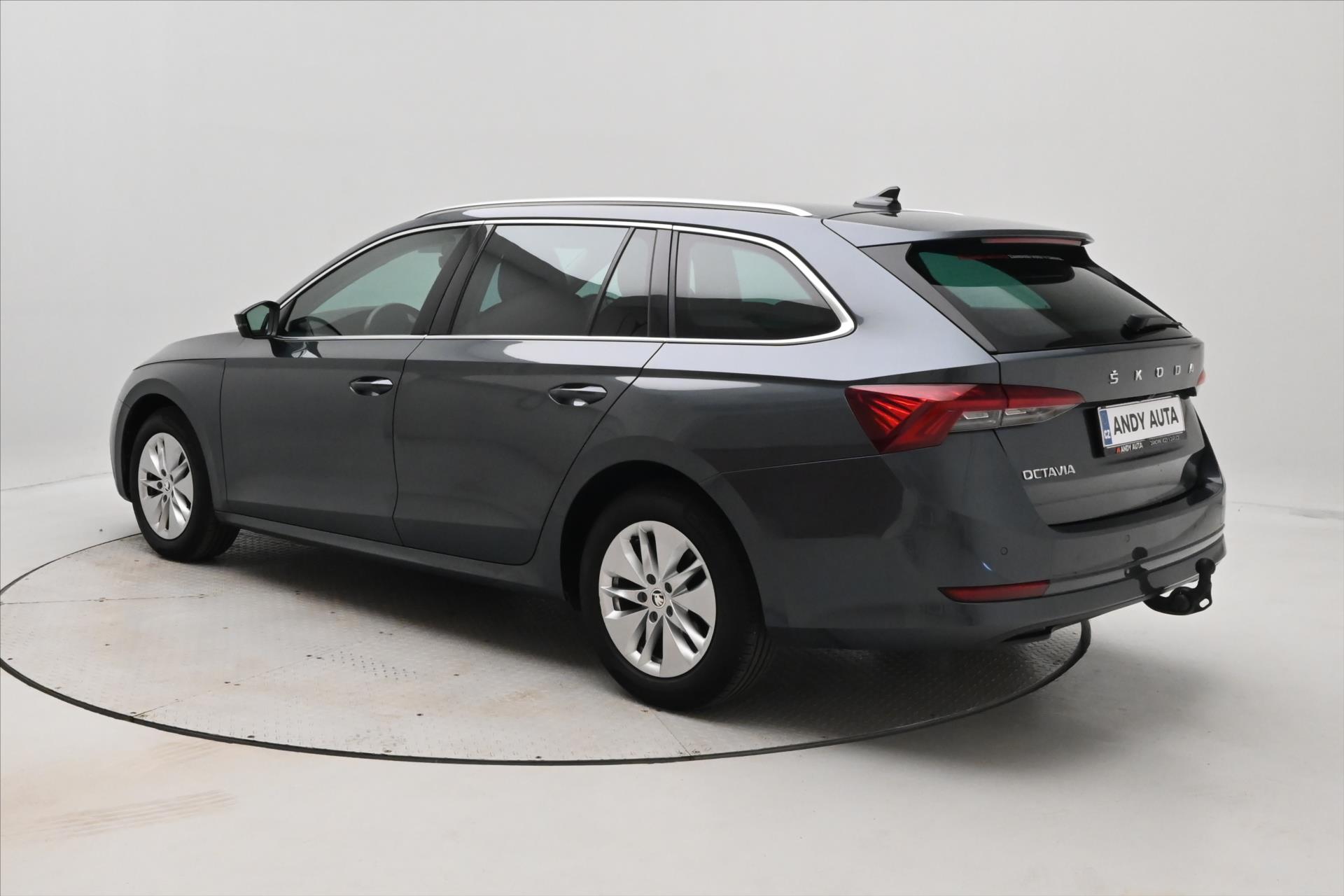 Hlavní fotografie vozu Škoda Octavia 2,0 TDI 110kW DSG Ambition Záruka až 5 let (7)