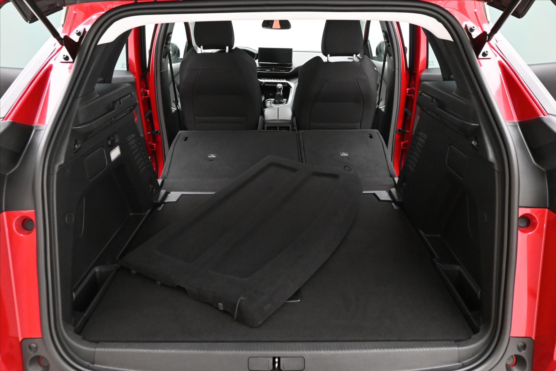 Main photo of the car Peugeot 3008 1,5 HDI 96 kW Active Záruka až 5 let (12)