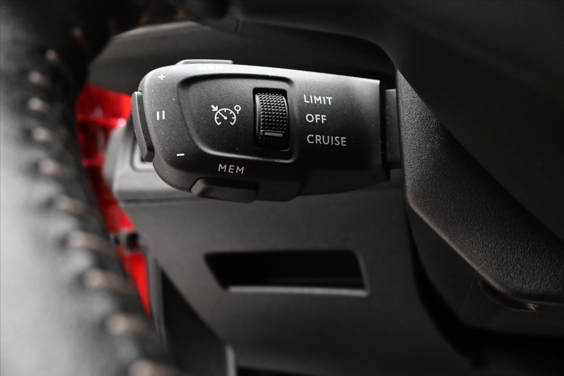 Hlavní fotografie vozu Peugeot 3008 1,5 HDI 96 kW Active Záruka až 5 let (23)