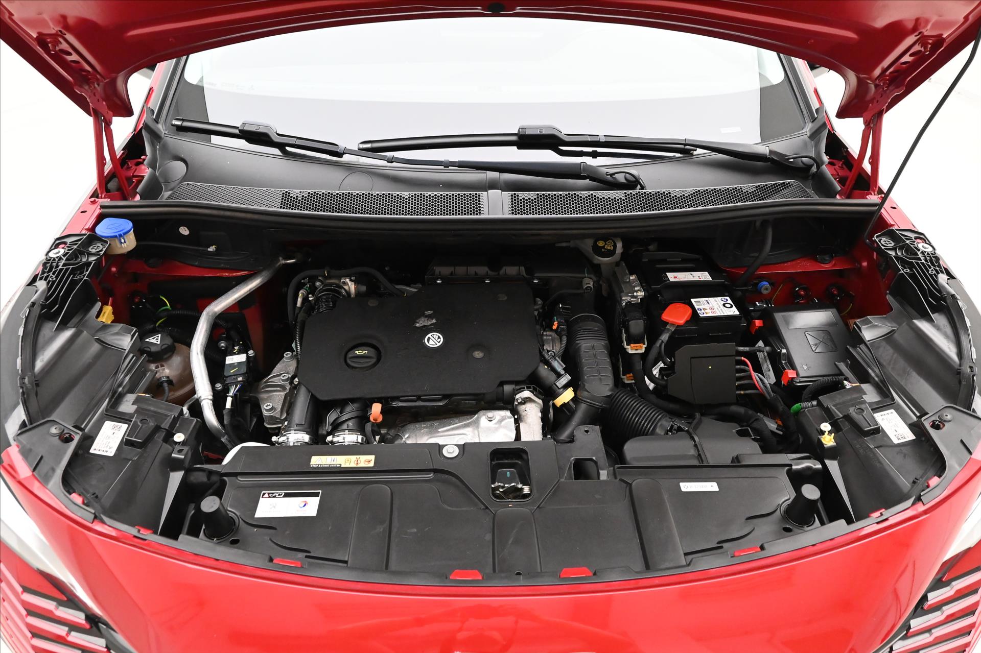 Hlavní fotografie vozu Peugeot 3008 1,5 HDI 96 kW Active Záruka až 5 let (9)