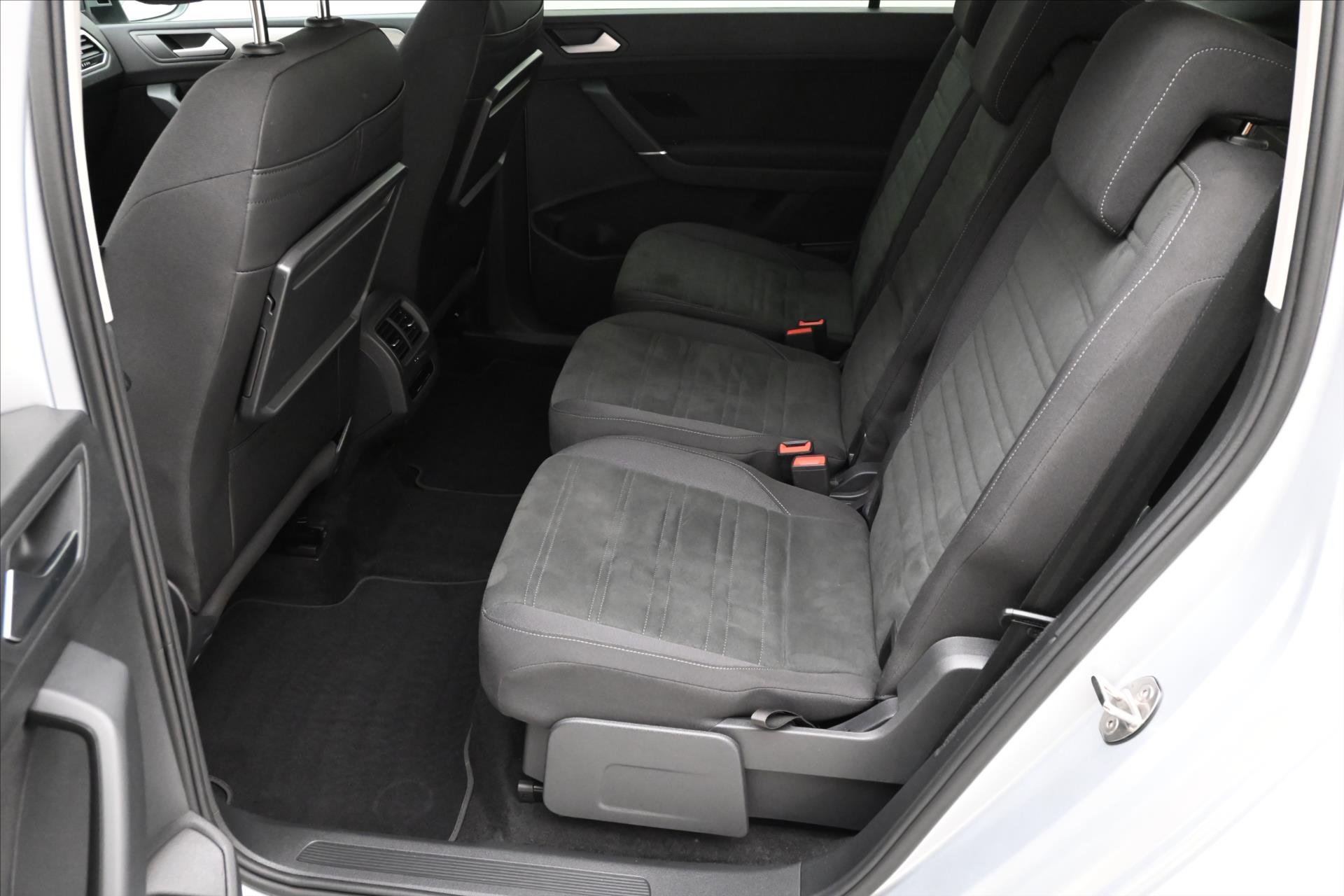 Main photo of the car Volkswagen Touran 2,0 TDI 110kW DSG Comfortline Záruka až 5 let (14)
