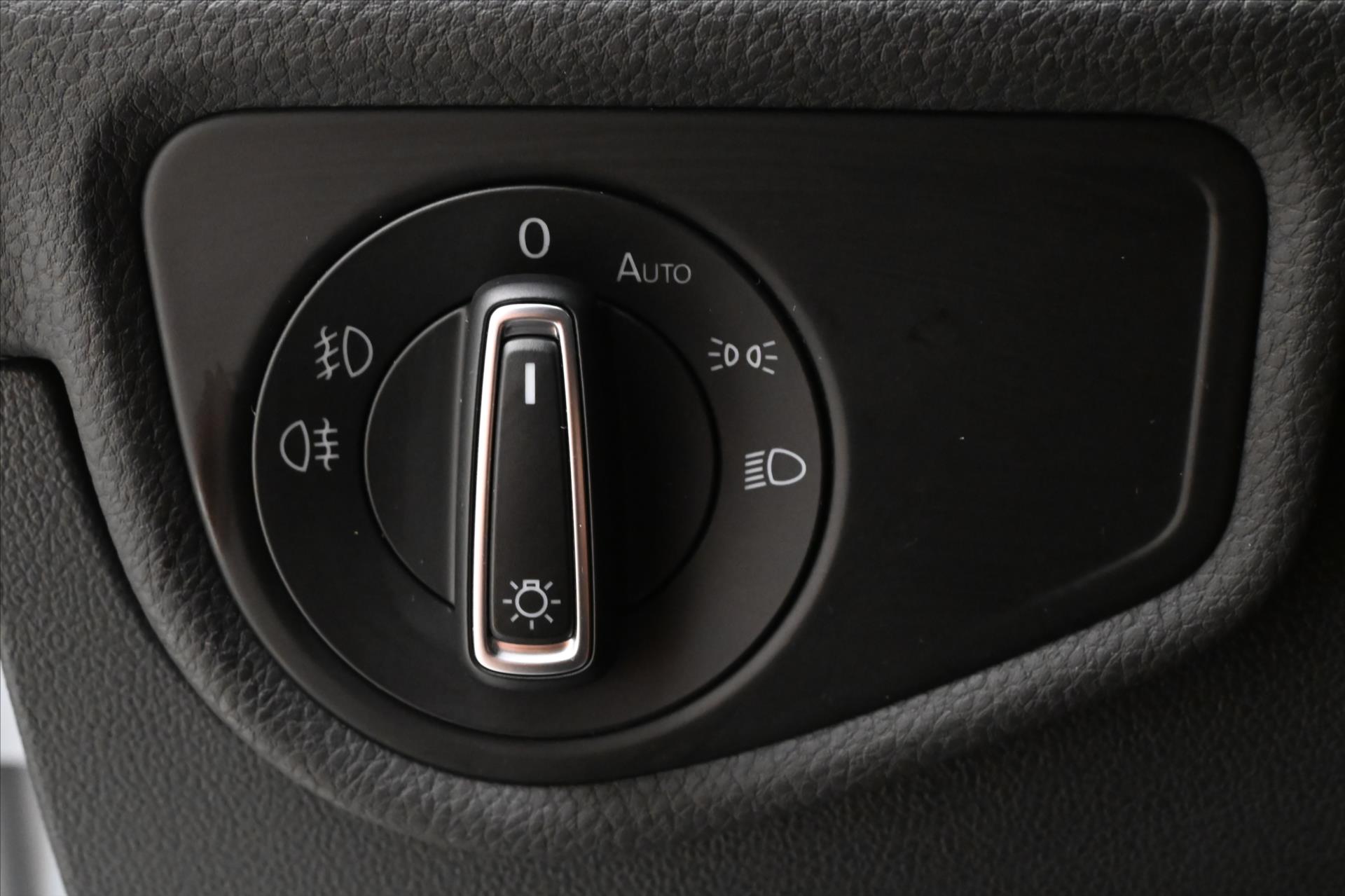Main photo of the car Volkswagen Touran 2,0 TDI 110kW DSG Comfortline Záruka až 5 let (27)