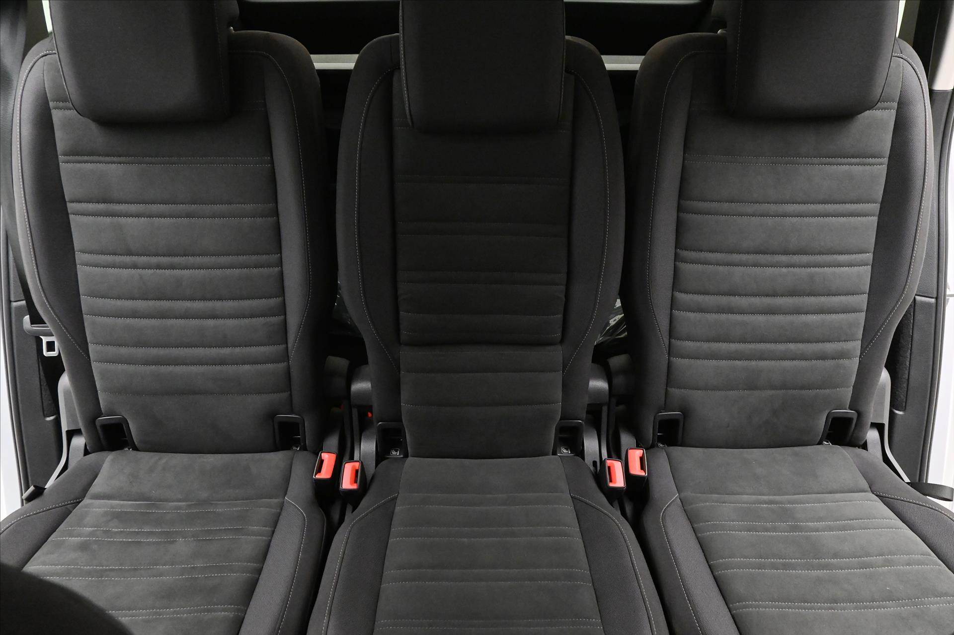 Main photo of the car Volkswagen Touran 2,0 TDI 110kW DSG Comfortline Záruka až 5 let (28)
