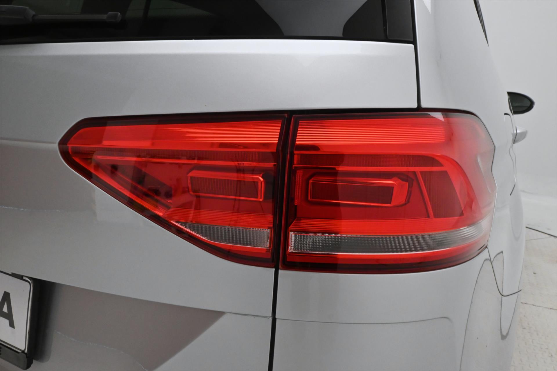 Main photo of the car Volkswagen Touran 2,0 TDI 110kW DSG Comfortline Záruka až 5 let (31)
