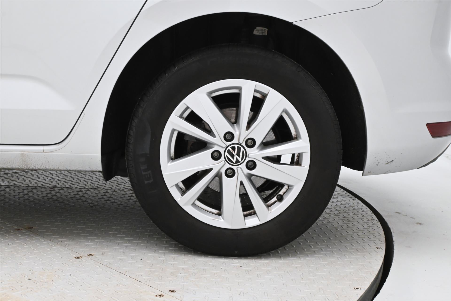 Main photo of the car Volkswagen Touran 2,0 TDI 110kW DSG Comfortline Záruka až 5 let (32)