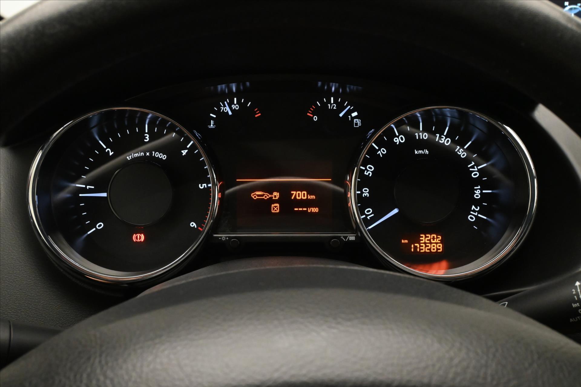 Main photo of the car Peugeot 3008 1.6 HDI 84 kW Manual (16)