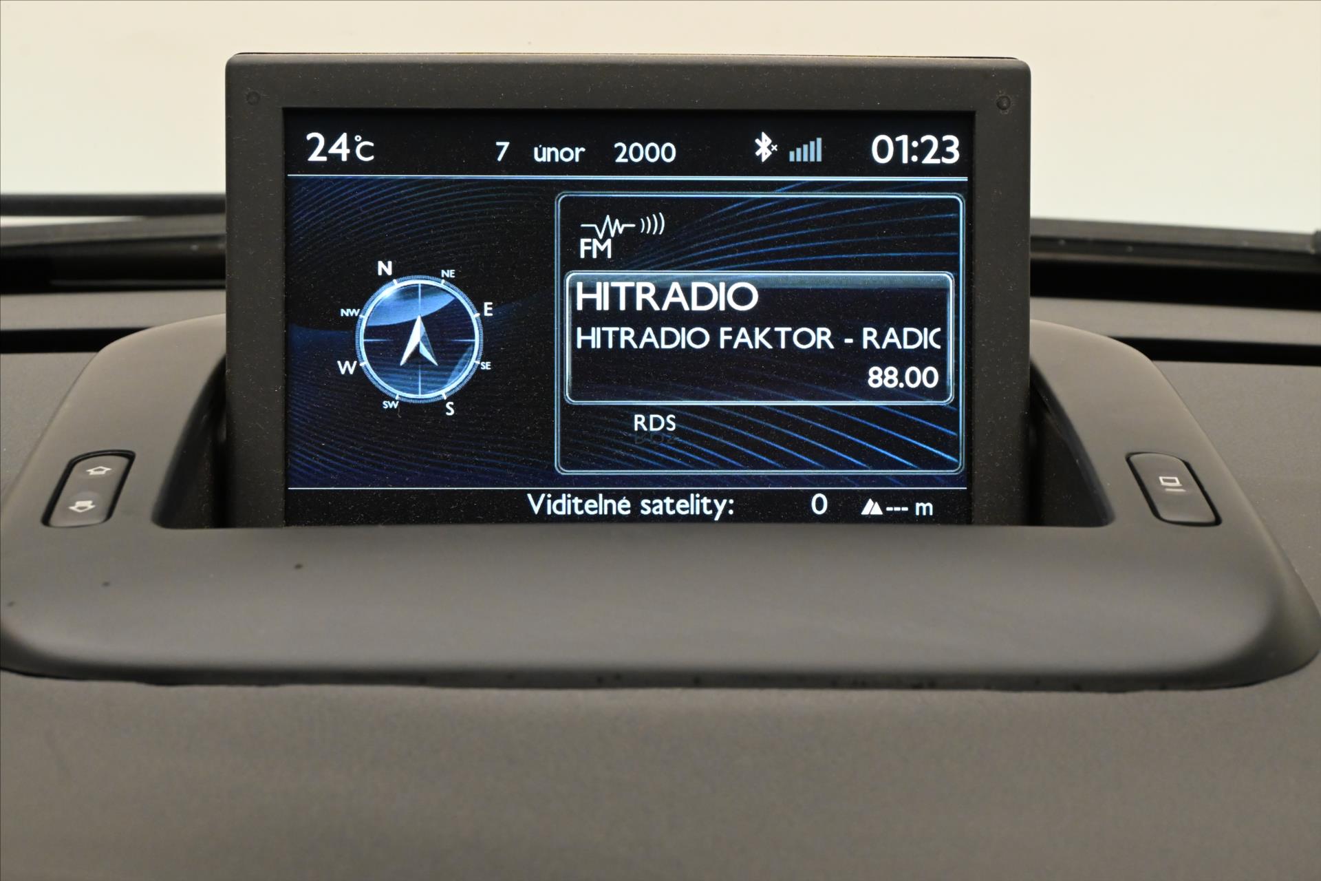 Main photo of the car Peugeot 3008 1.6 HDI 84 kW Manual (19)