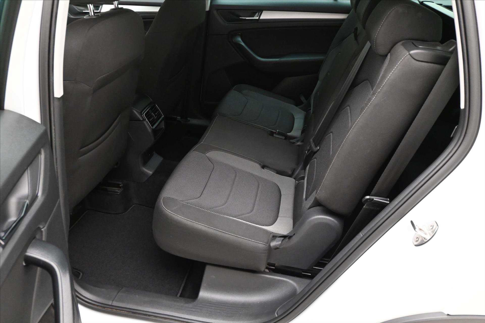 Hlavní fotografie vozu Škoda Kodiaq 2,0 TDI 110kW DSG Ambitiion Záruka až 5 let (15)