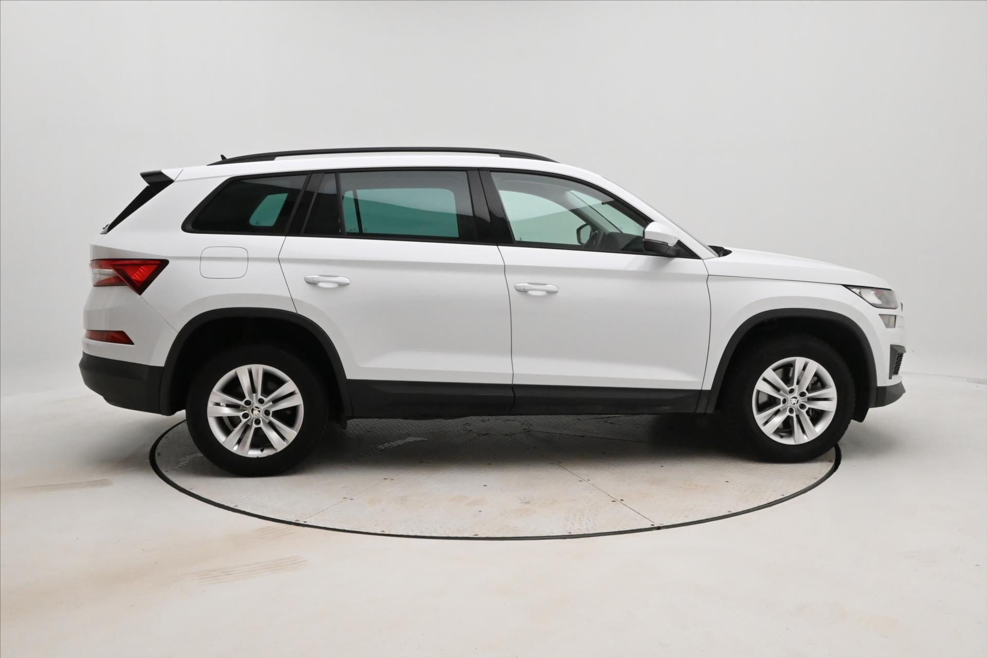 Hlavní fotografie vozu Škoda Kodiaq 2,0 TDI 110kW DSG Ambitiion Záruka až 5 let (4)