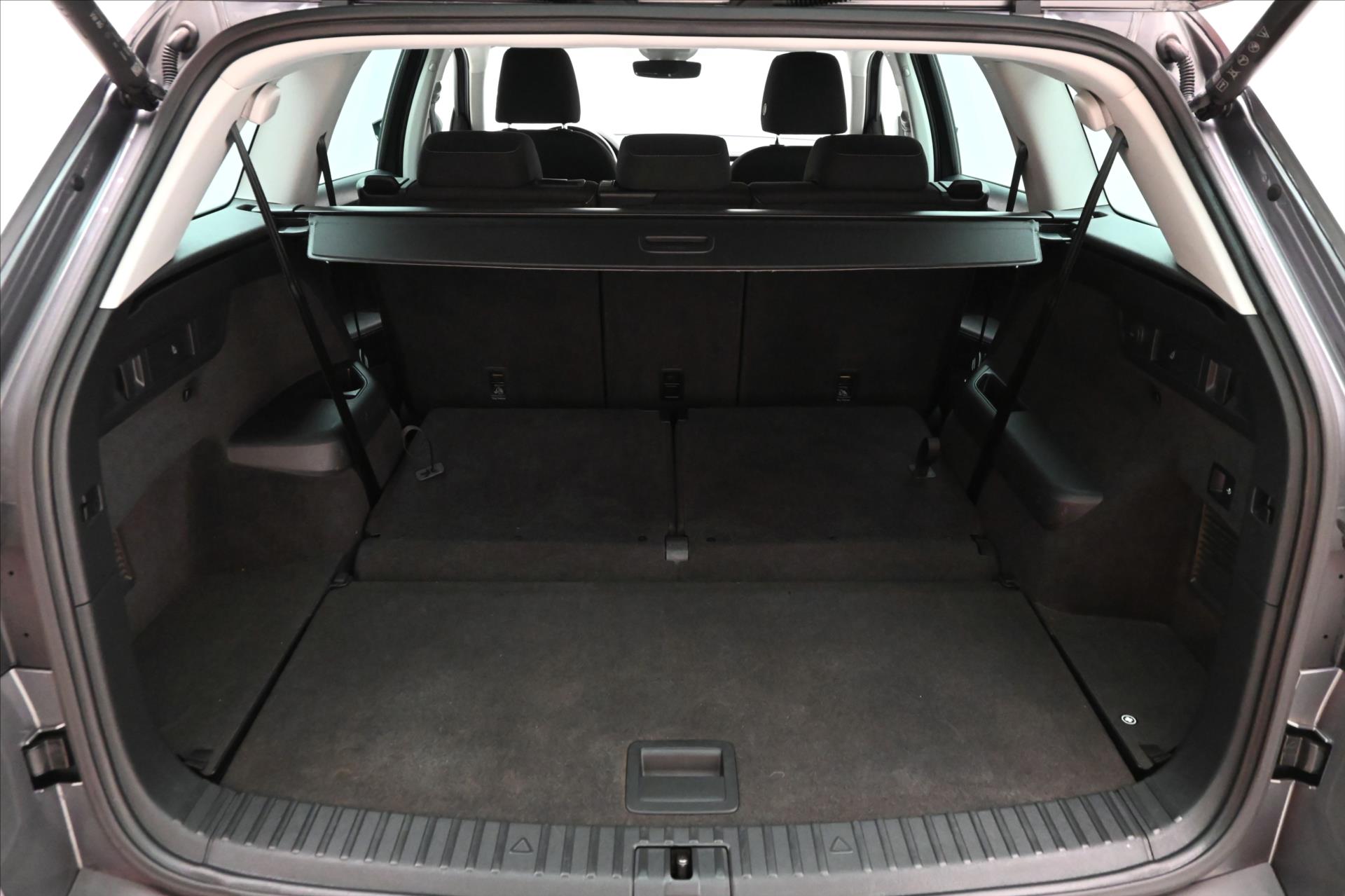 Main photo of the car Skoda Kodiaq 2,0 TDI 110 kW DSG 7MÍST Záruka až 5 let (11)