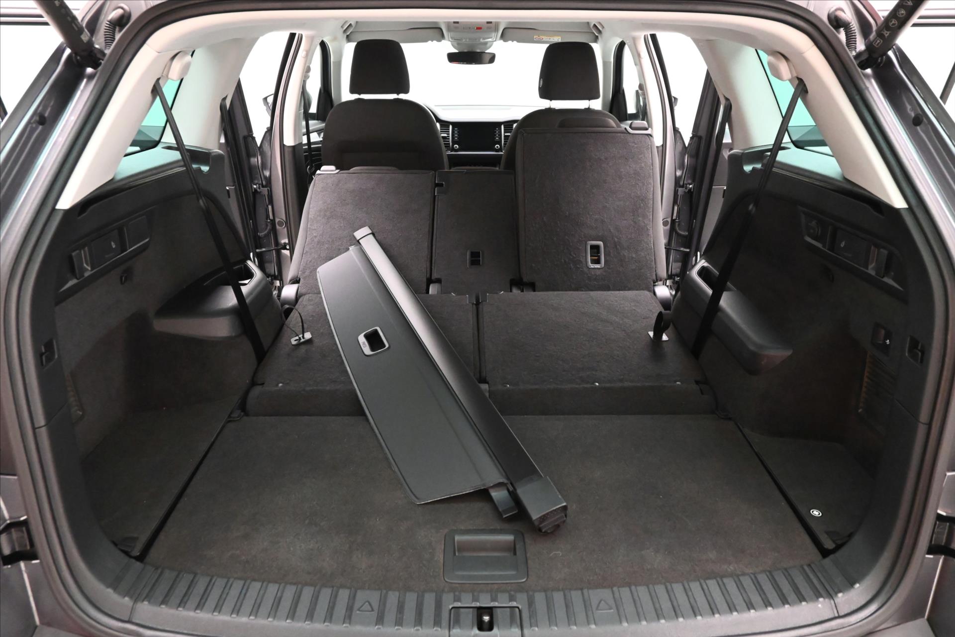 Main photo of the car Skoda Kodiaq 2,0 TDI 110 kW DSG 7MÍST Záruka až 5 let (12)