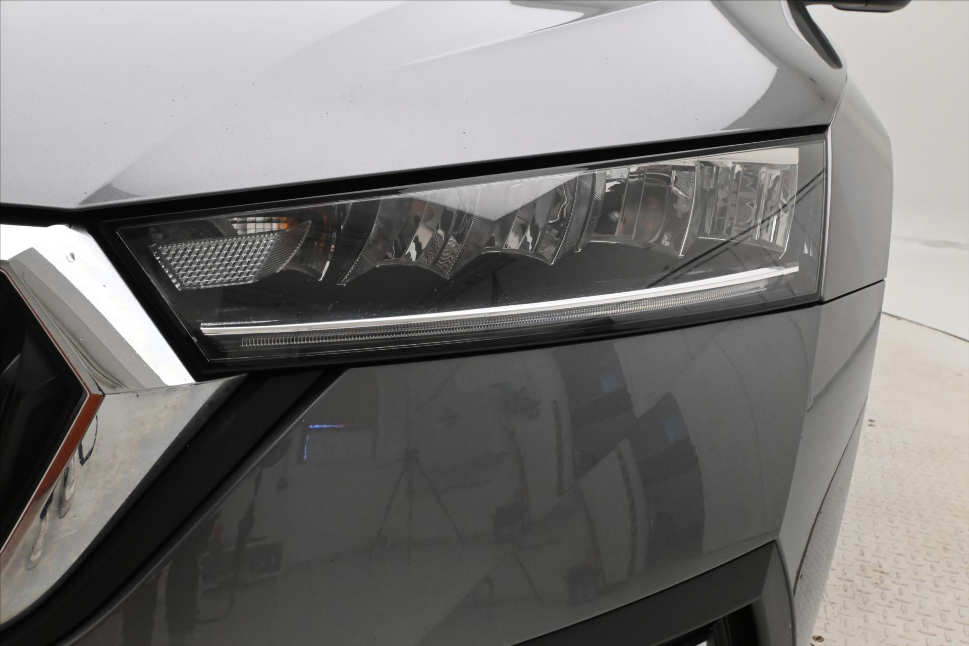 Main photo of the car Skoda Octavia 2.0 TDI 110 kW DSG Style Warranty up to 5 years (28)