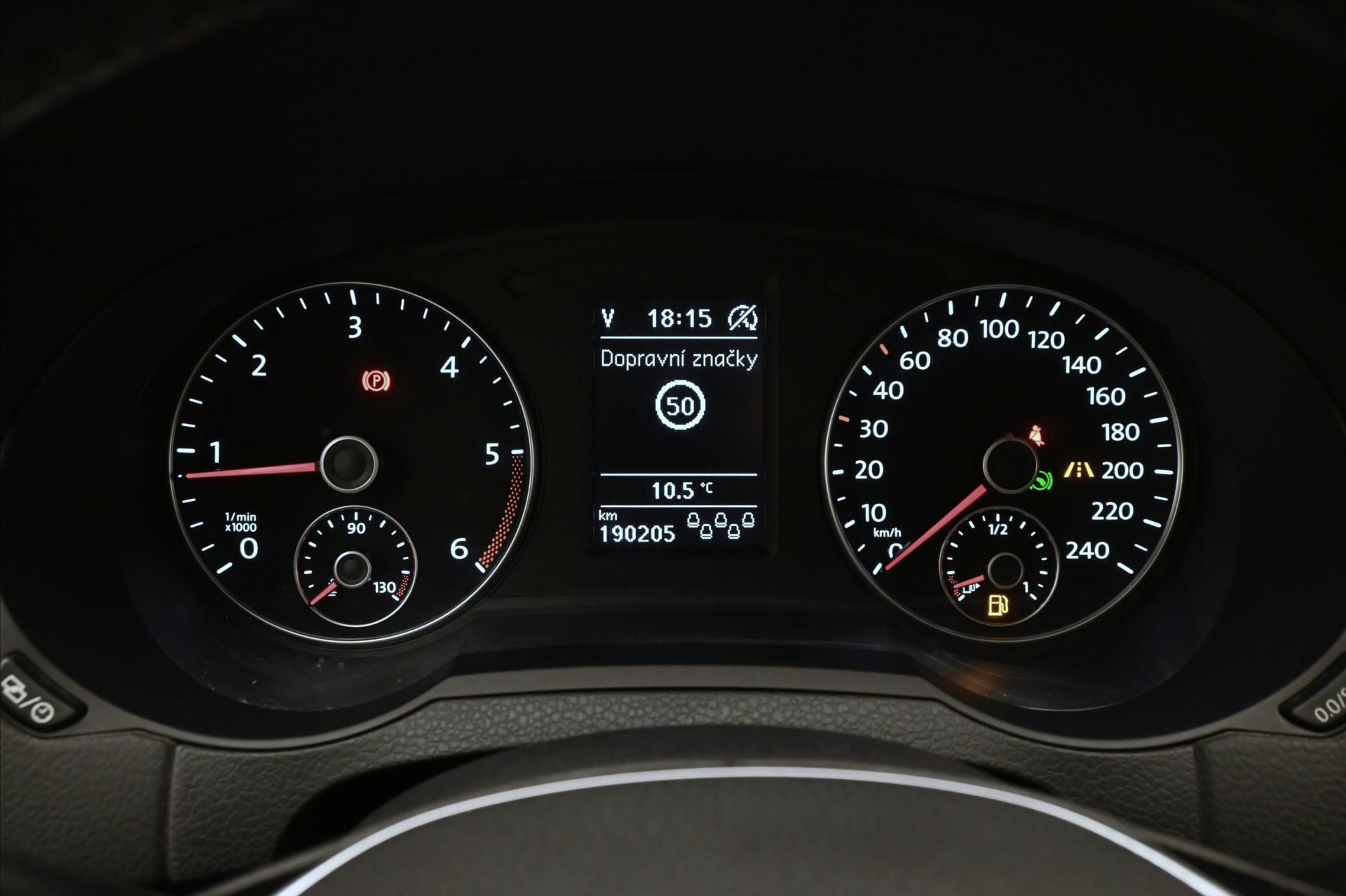 Hlavní fotografie vozu Volkswagen Sharan 2,0 TDI 110 kW DSG 7MÍST Záruka až 5 let (17)