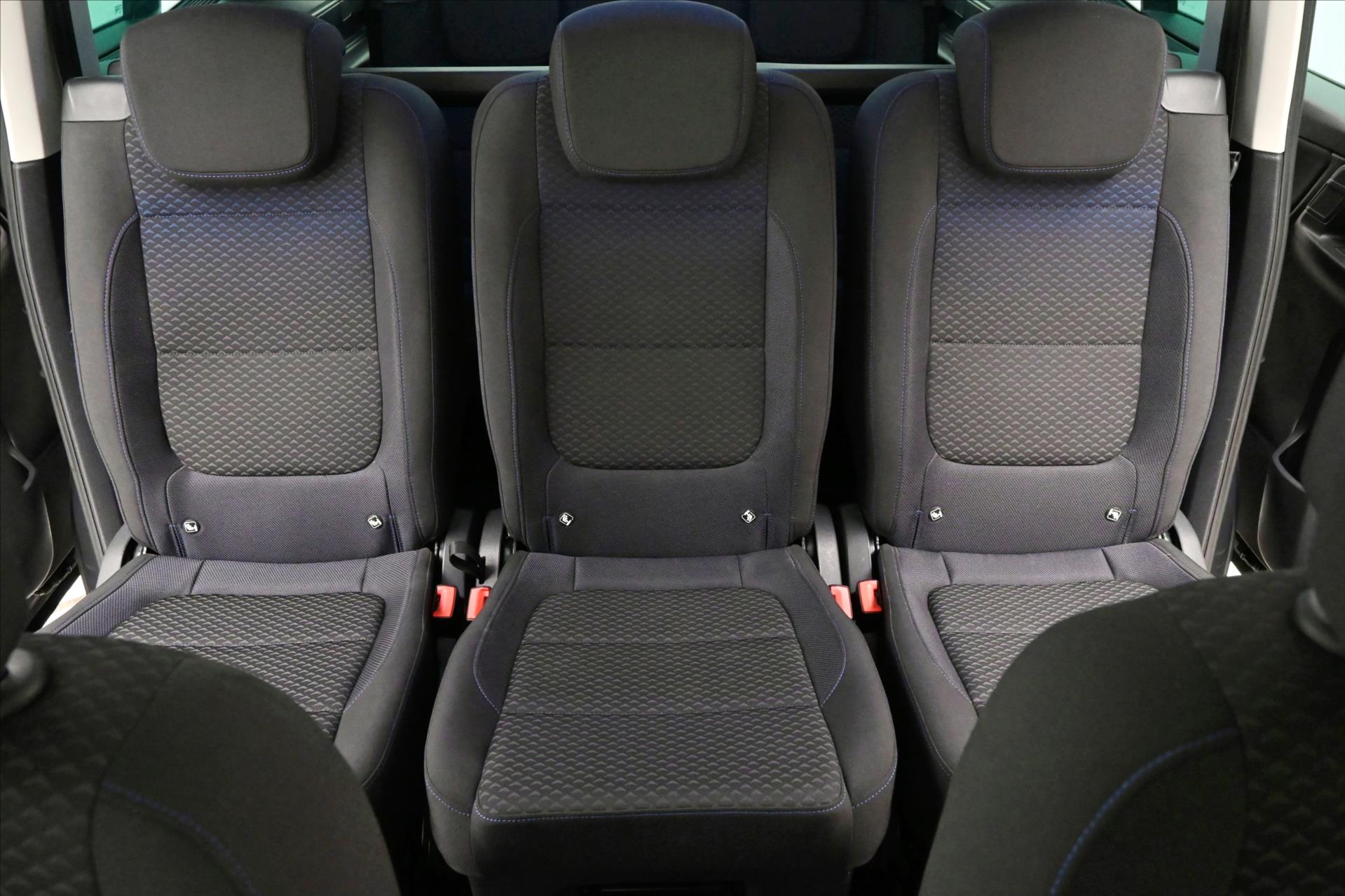 Hlavní fotografie vozu Volkswagen Sharan 2,0 TDI 110 kW DSG 7MÍST Záruka až 5 let (28)