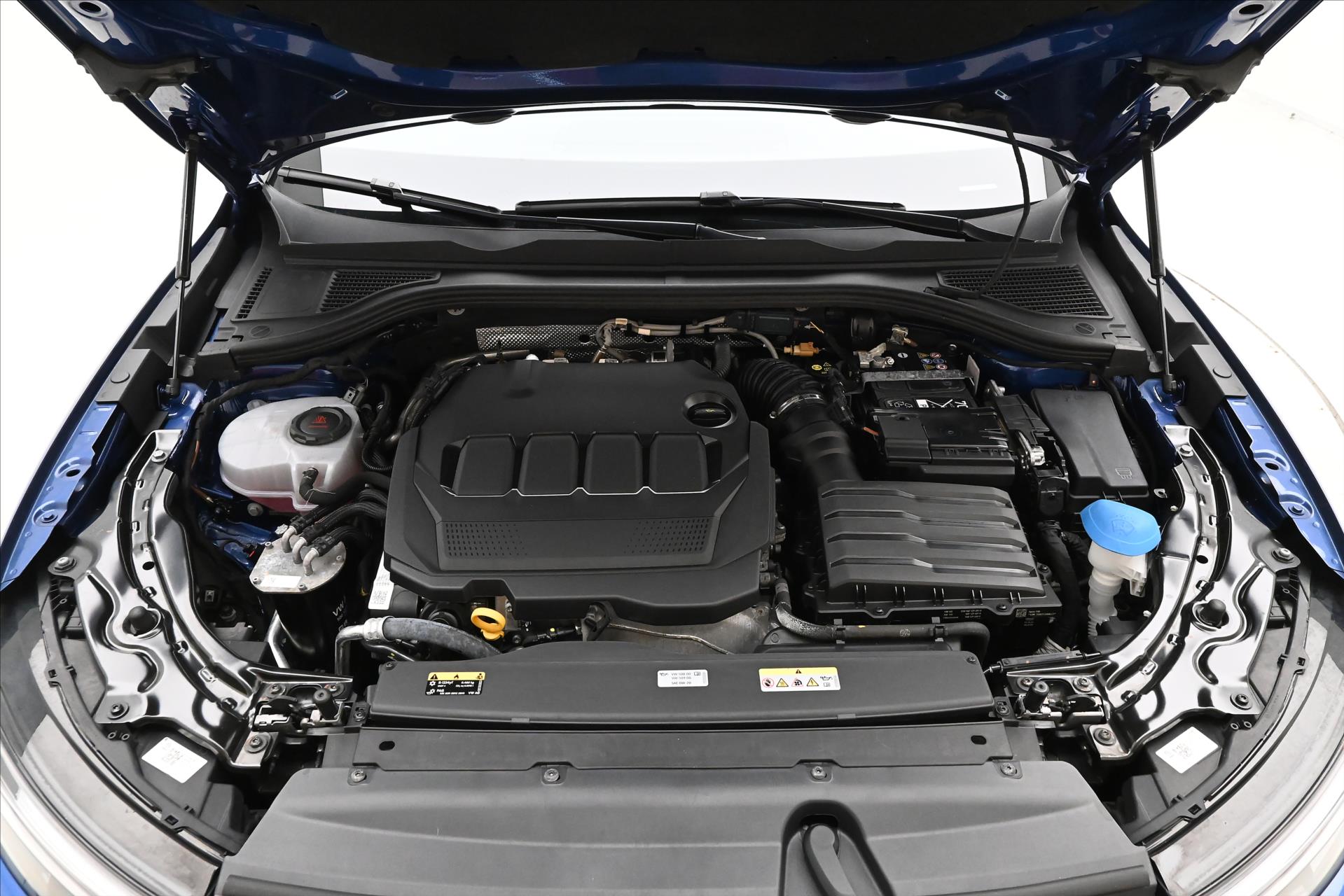 Main photo of the car Volkswagen Passat 2.0 TDI 110 kW DSG Business Warranty up to 5 years (9)