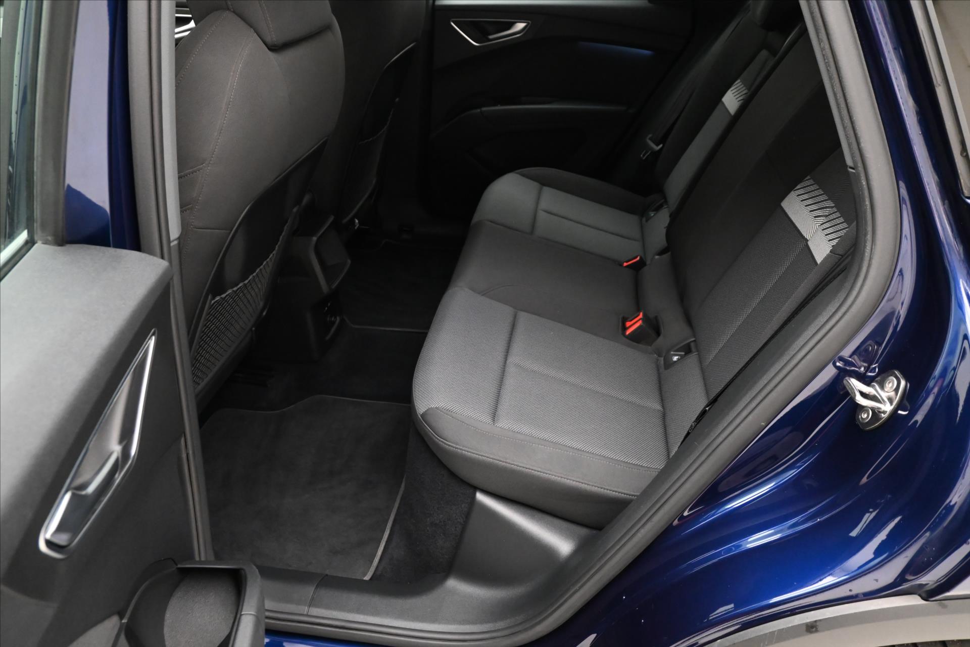 Hlavní fotografie vozu Audi Q4 40 e-tron 150kW 82kWh SOH 92% Záruka až 3 roky (14)