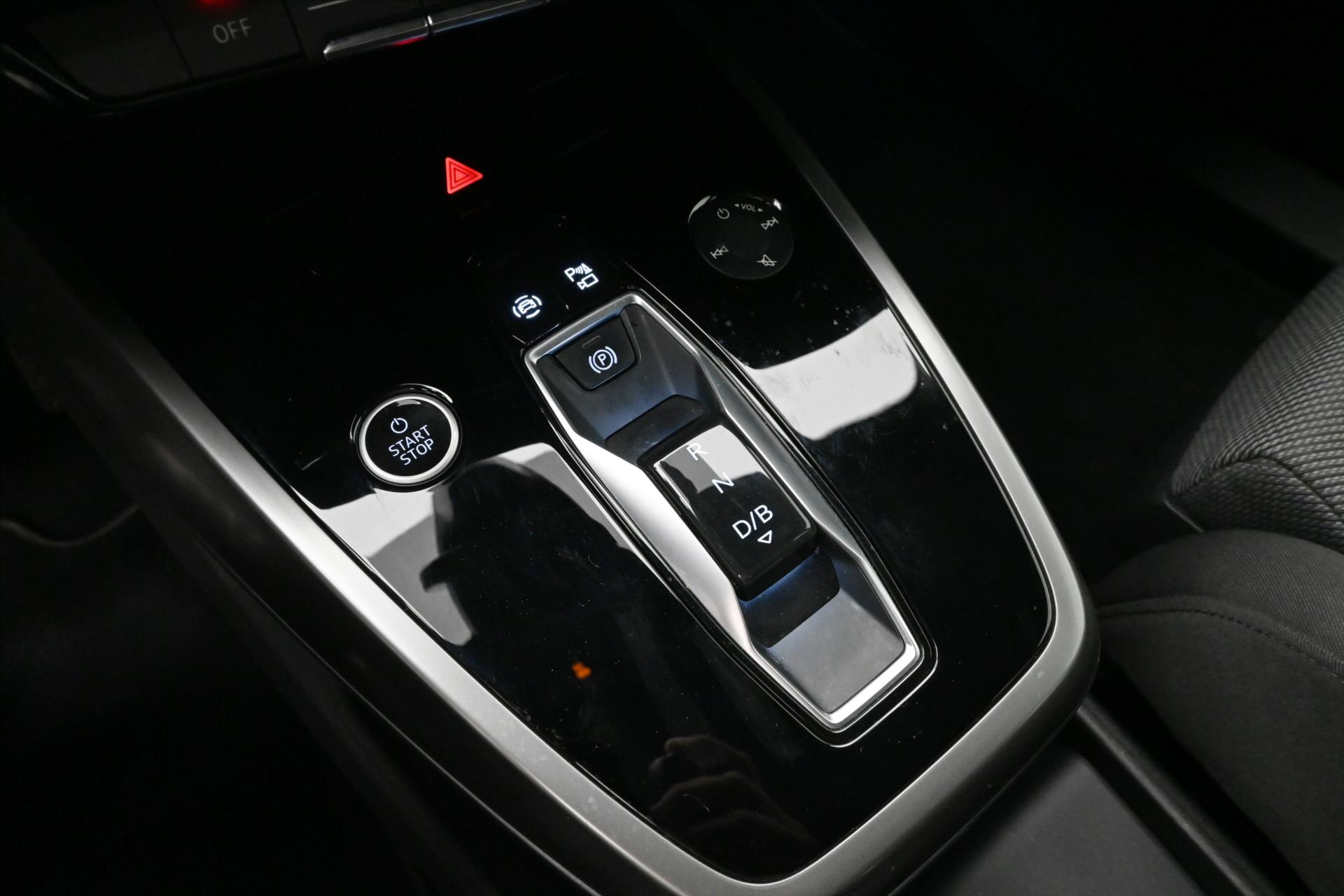 Hlavní fotografie vozu Audi Q4 40 e-tron 150kW 82kWh Záruka až 3 roky (19)