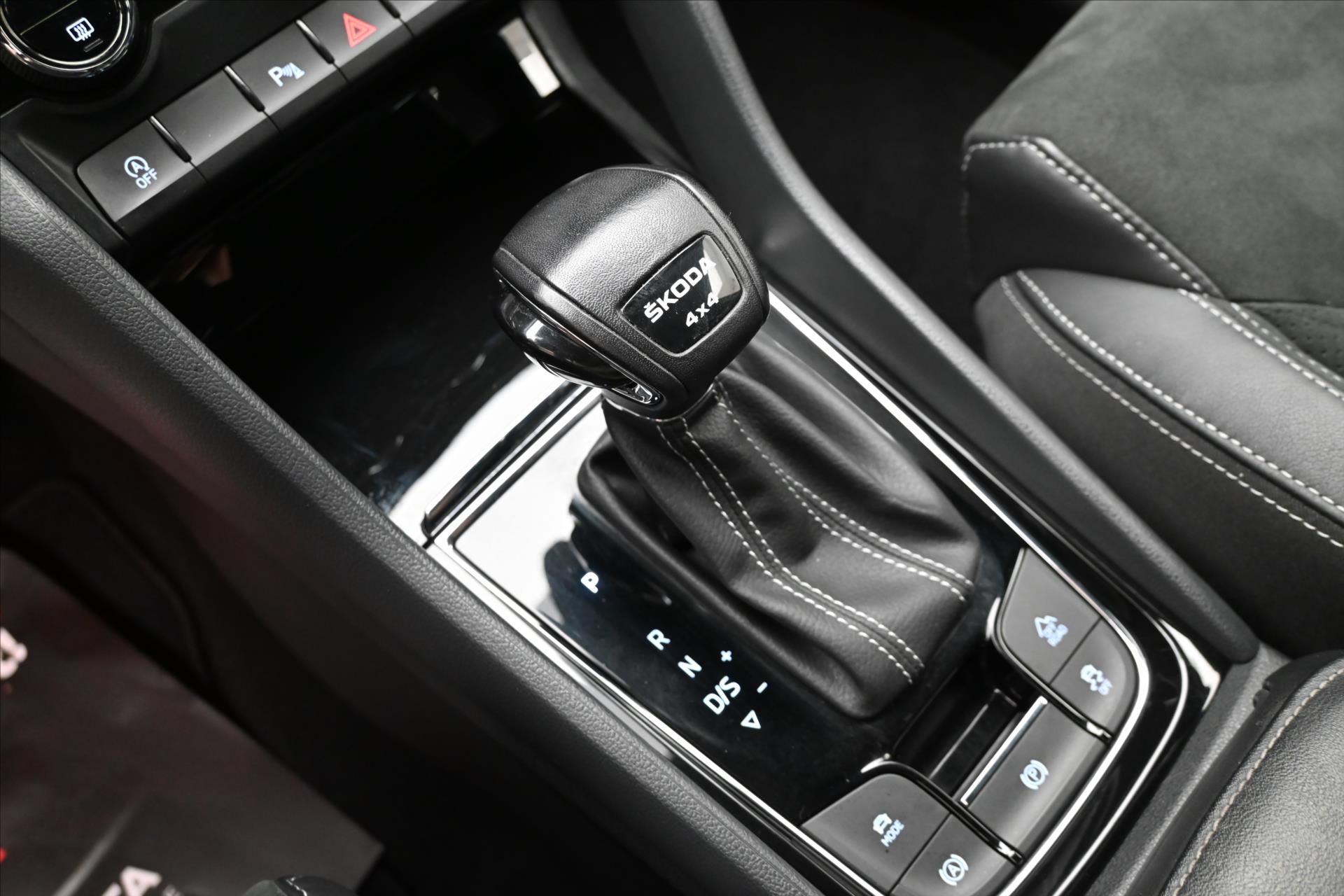 Hlavní fotografie vozu Škoda Kodiaq 2,0 TDI 147kW DSG 4x4 Sport LINE Záruka až 5 let (22)