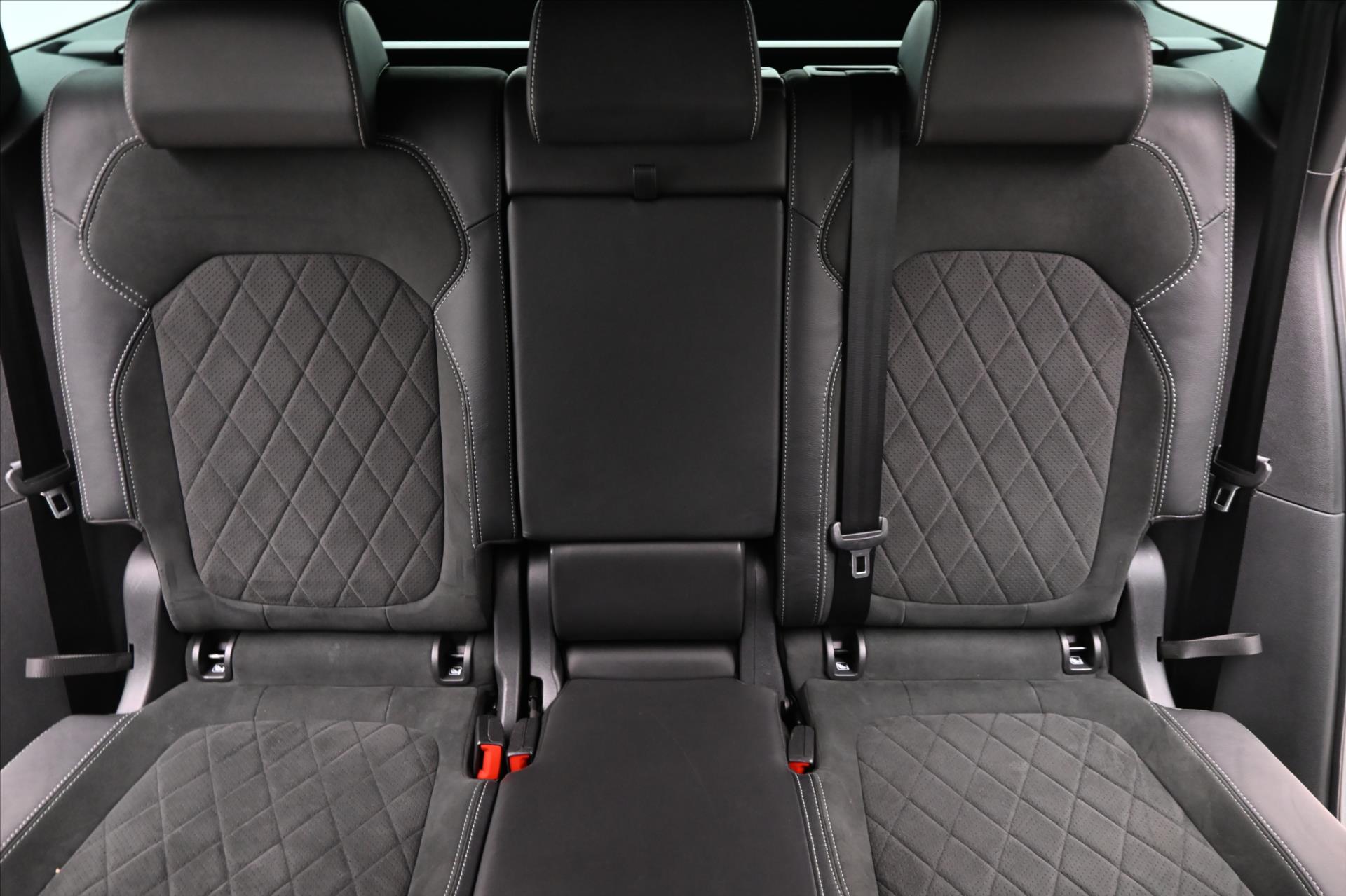 Hlavní fotografie vozu Škoda Kodiaq 2,0 TDI 147kW DSG 4x4 Sport LINE Záruka až 5 let (27)