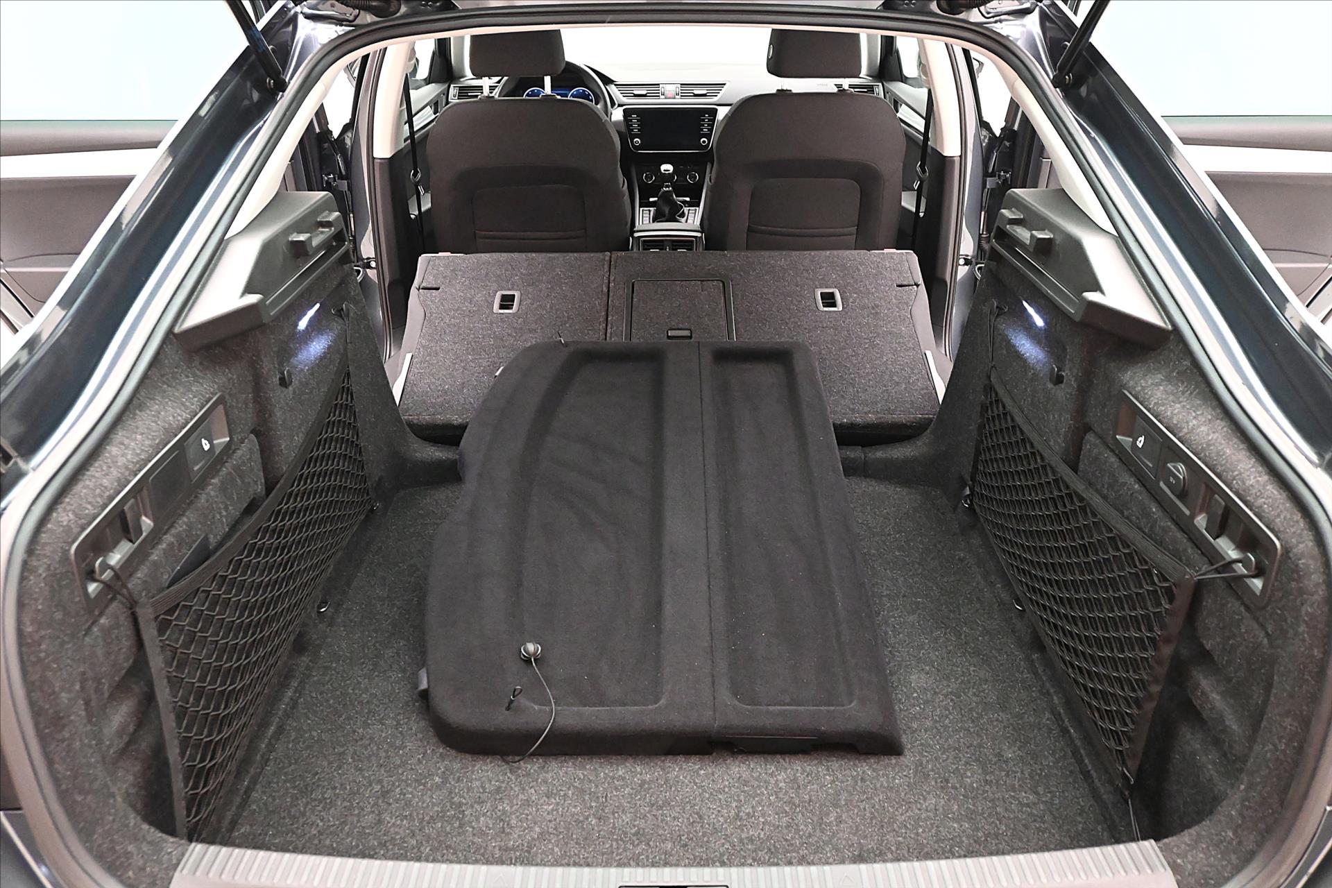 Hlavní fotografie vozu Škoda Superb 1,5 TSI 110 kW Ambition Záruka až 5 let (11)