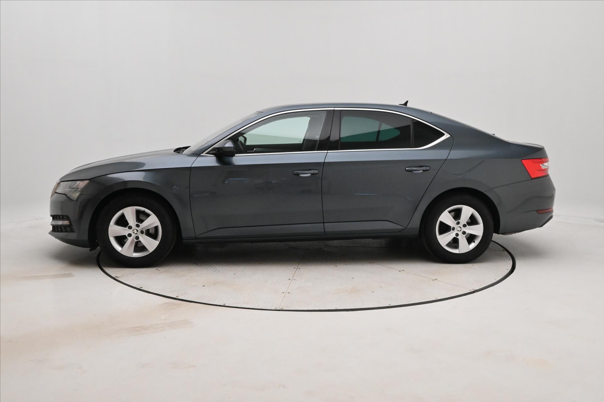 Hlavní fotografie vozu Škoda Superb 1,5 TSI 110 kW Ambition Záruka až 5 let (8)
