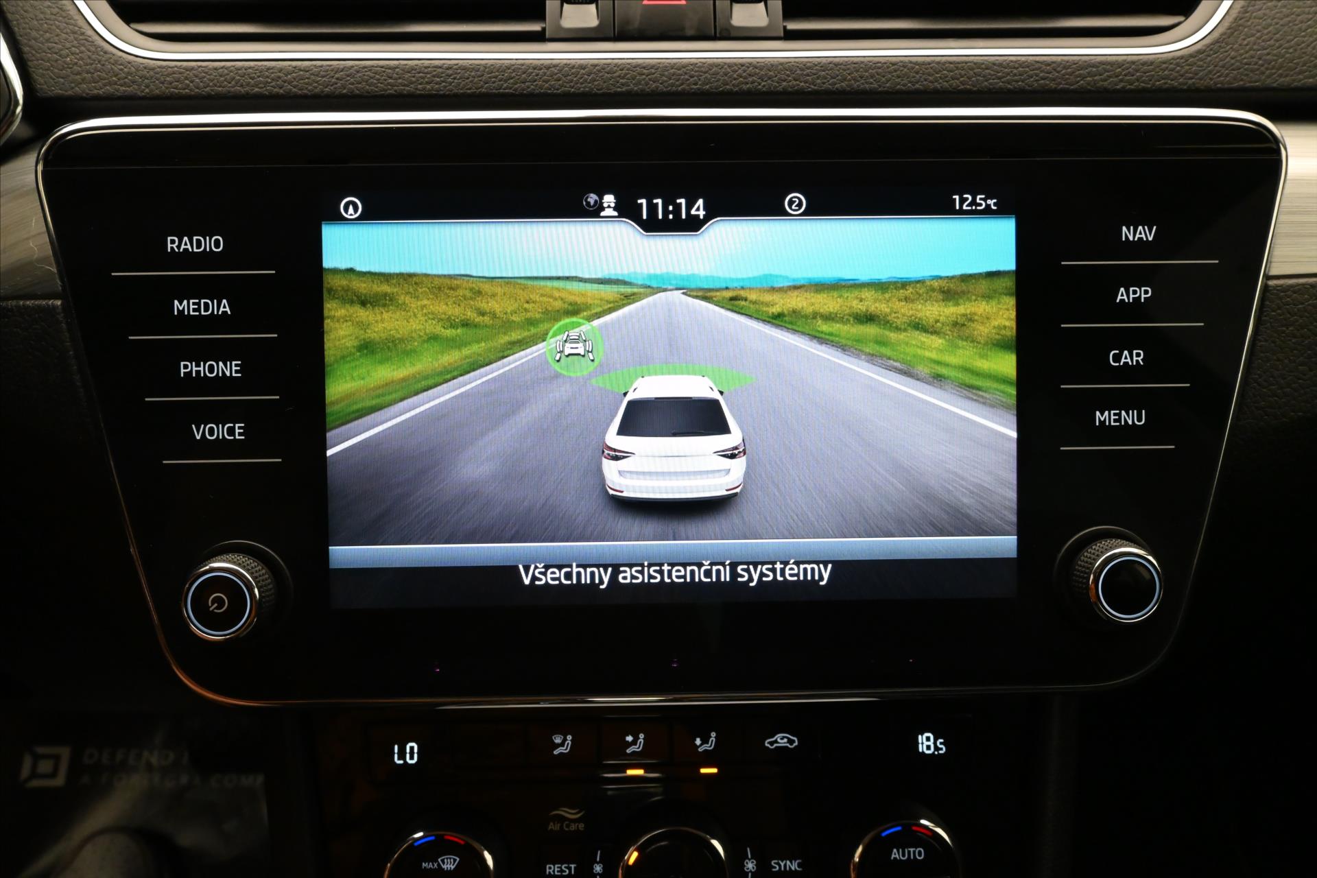 Hlavní fotografie vozu Škoda Superb 2,0 TDI 110kW DSG NAVIGACE Záruka až 5 let (21)