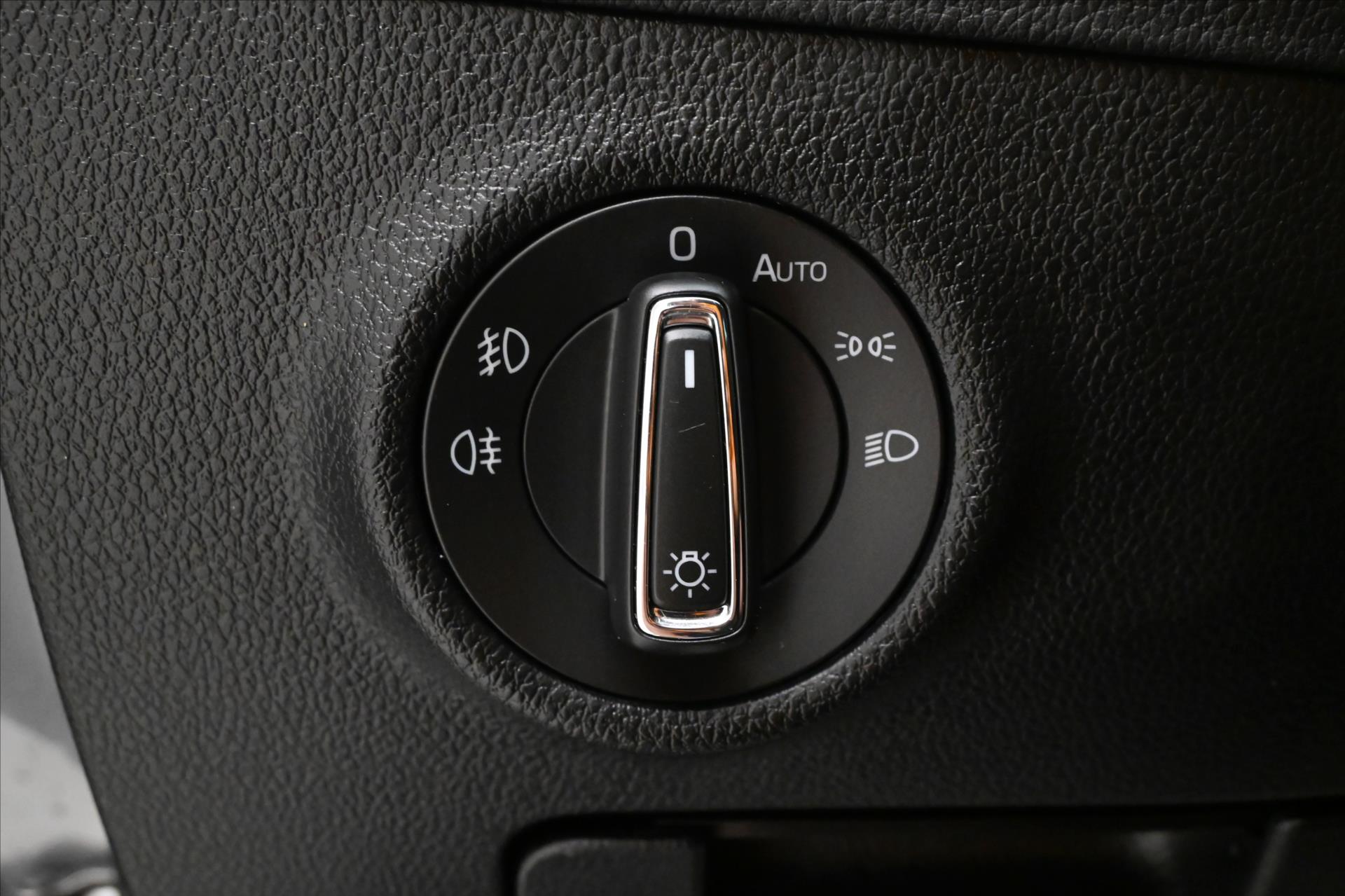Hlavní fotografie vozu Škoda Superb 2,0 TDI 110kW DSG NAVIGACE Záruka až 5 let (27)