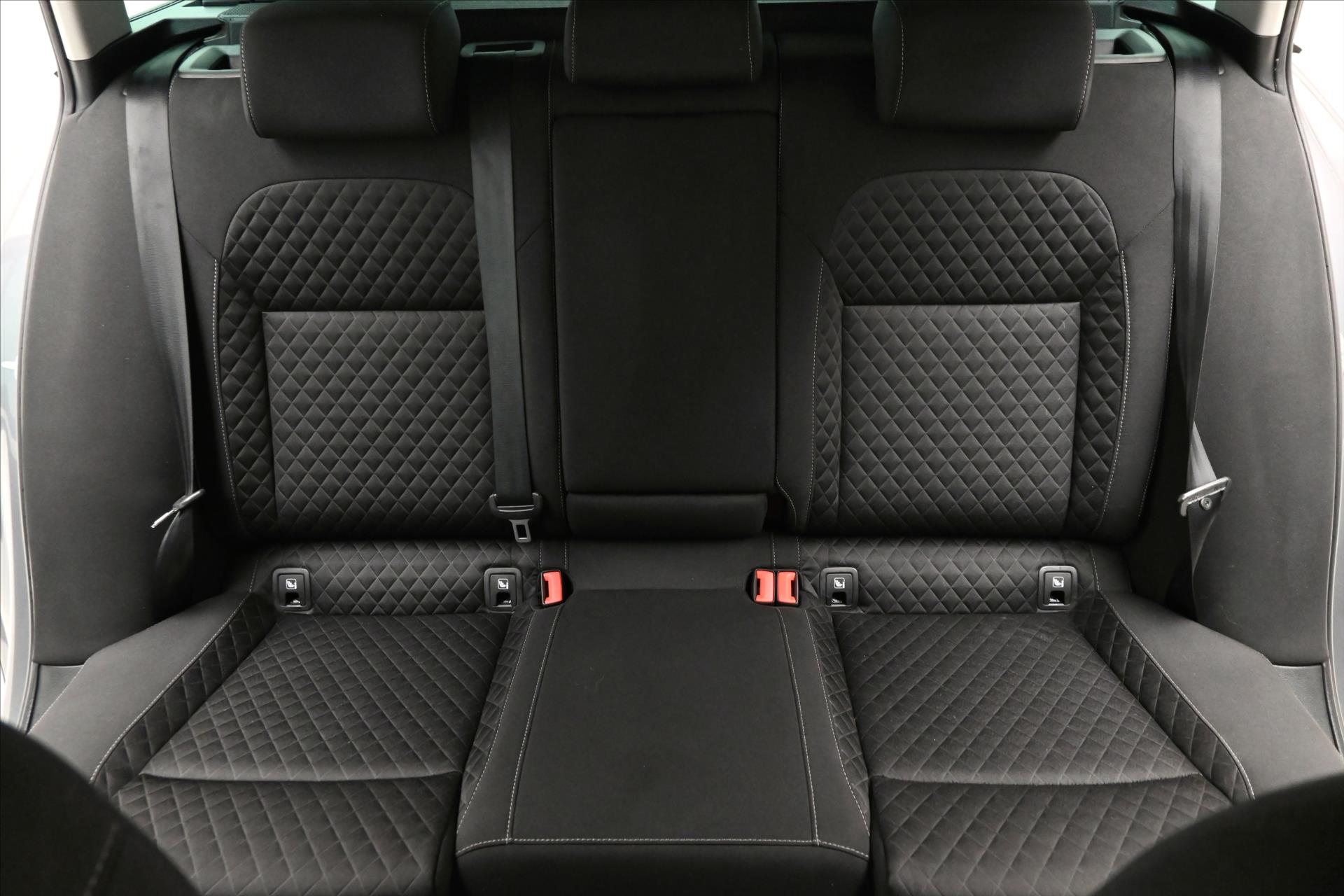 Hlavní fotografie vozu Škoda Superb 2,0 TDI 110kW DSG NAVIGACE Záruka až 5 let (28)