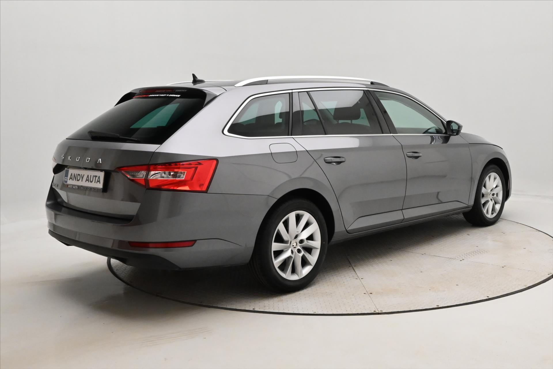 Hlavní fotografie vozu Škoda Superb 2,0 TDI 110kW DSG NAVIGACE Záruka až 5 let (5)