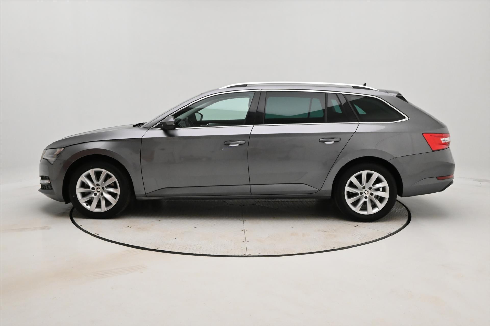 Hlavní fotografie vozu Škoda Superb 2,0 TDI 110kW DSG NAVIGACE Záruka až 5 let (8)
