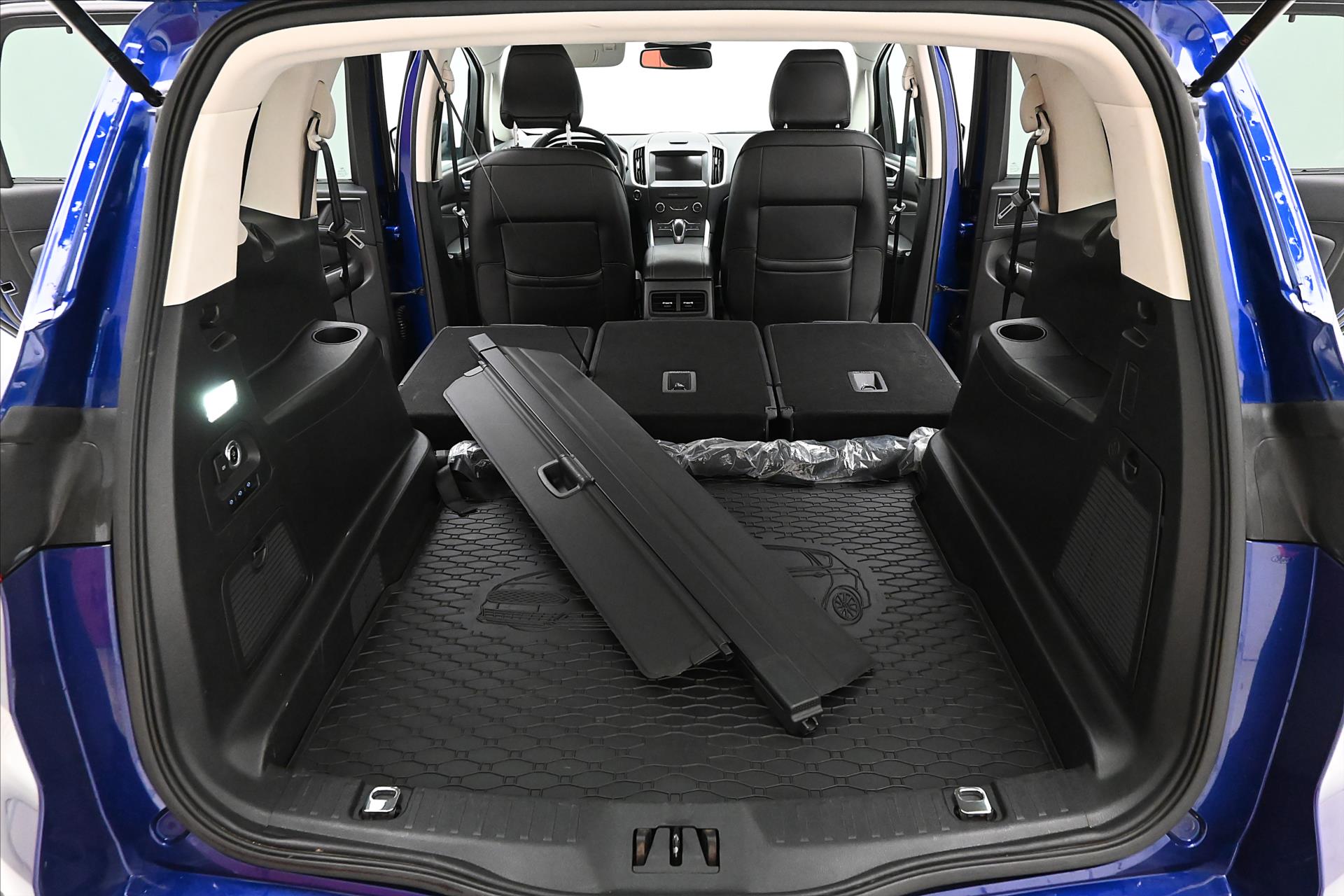 Hlavní fotografie vozu Ford S-MAX 2,0 TDCi 132 kW Záruka až 5 let (12)
